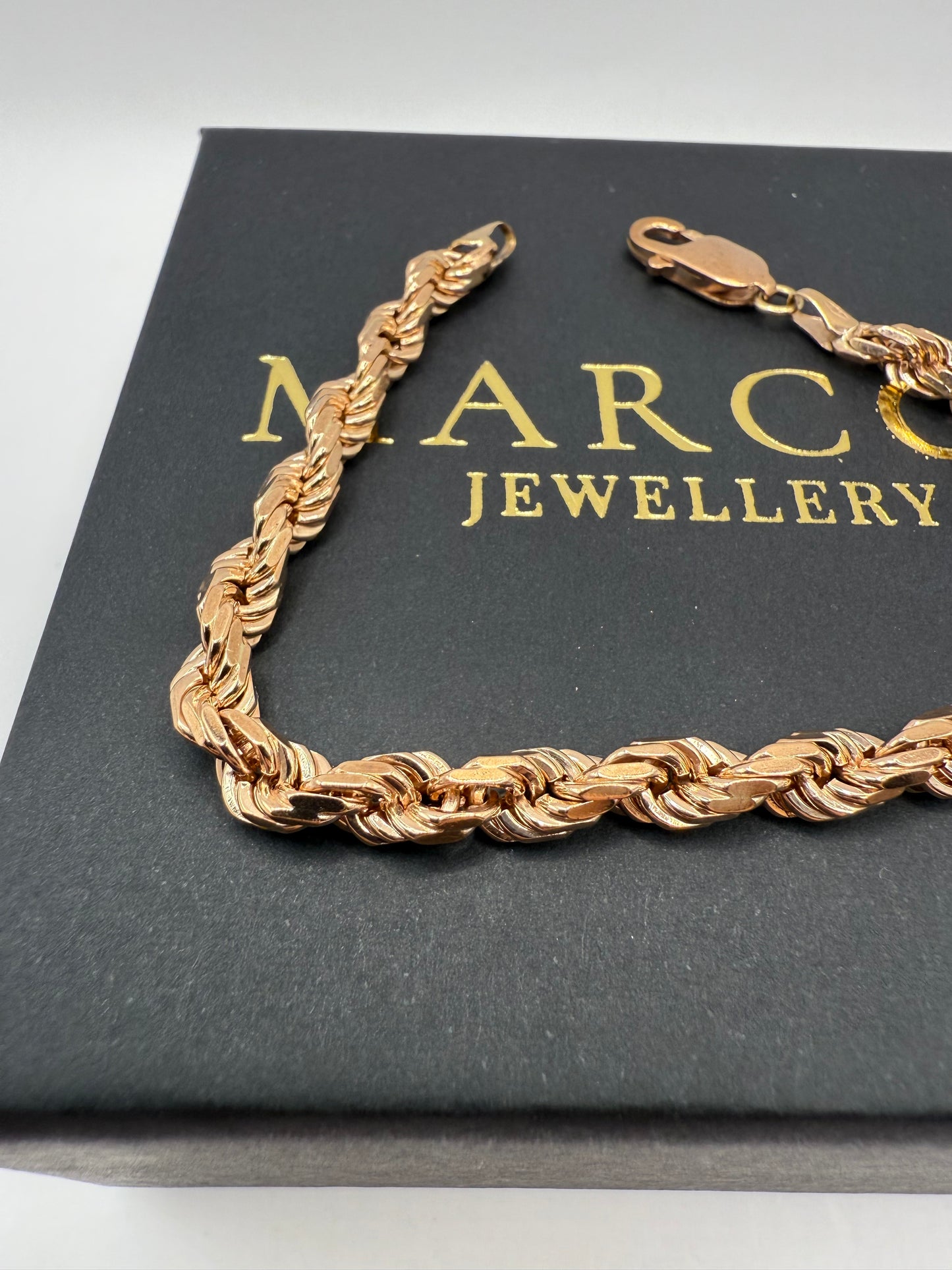 9ct Solid Gold Rope Bracelet 8" 5-6mm 18.59g