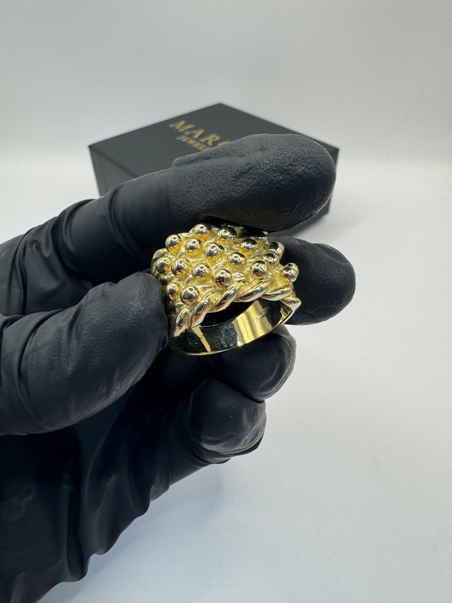 9ct Gold Keeper Ring Size X-Y 22.83g