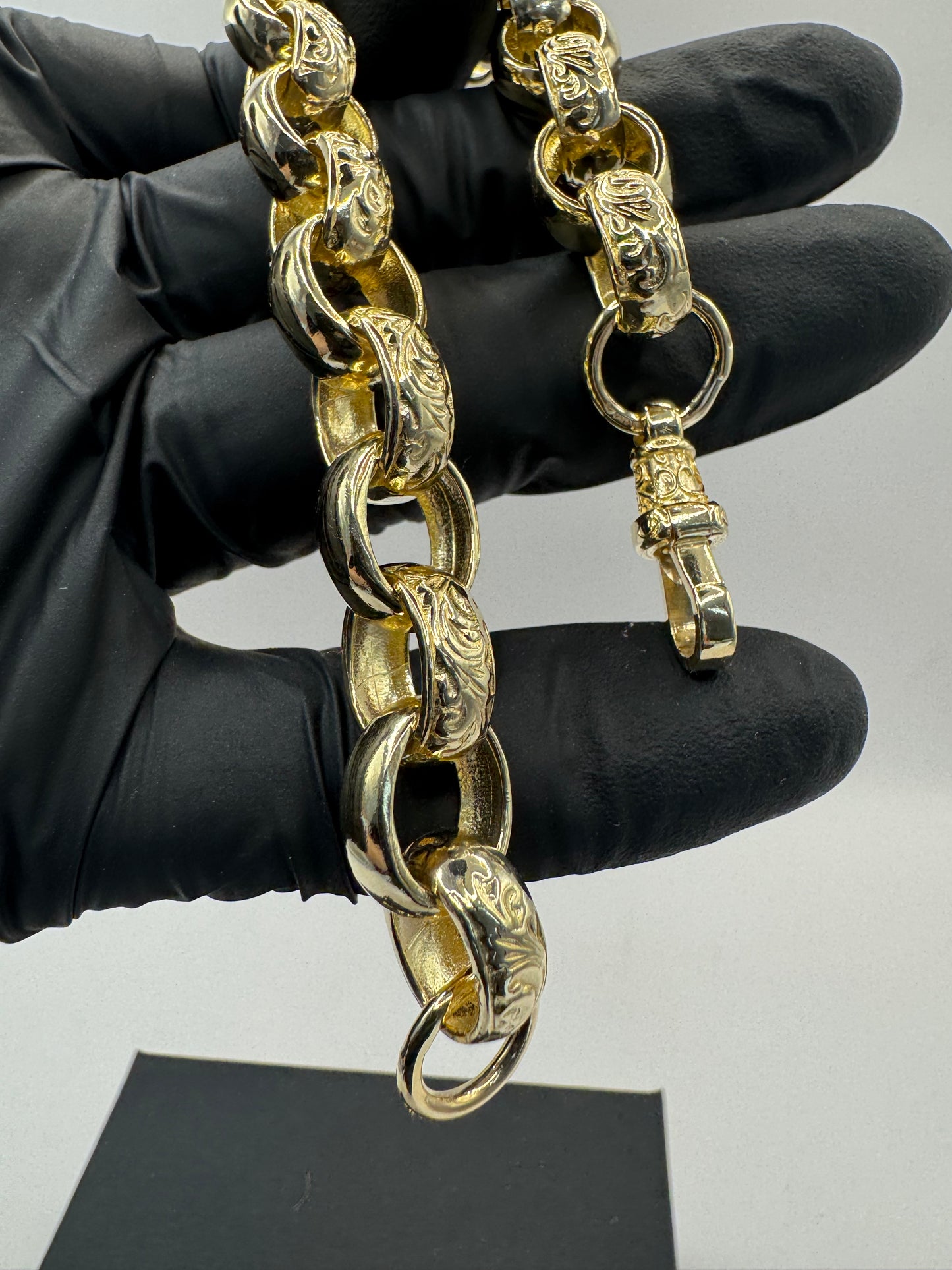 9ct Gold Oval Belcher Bracelet 9.25” 12-14mm 49.75g