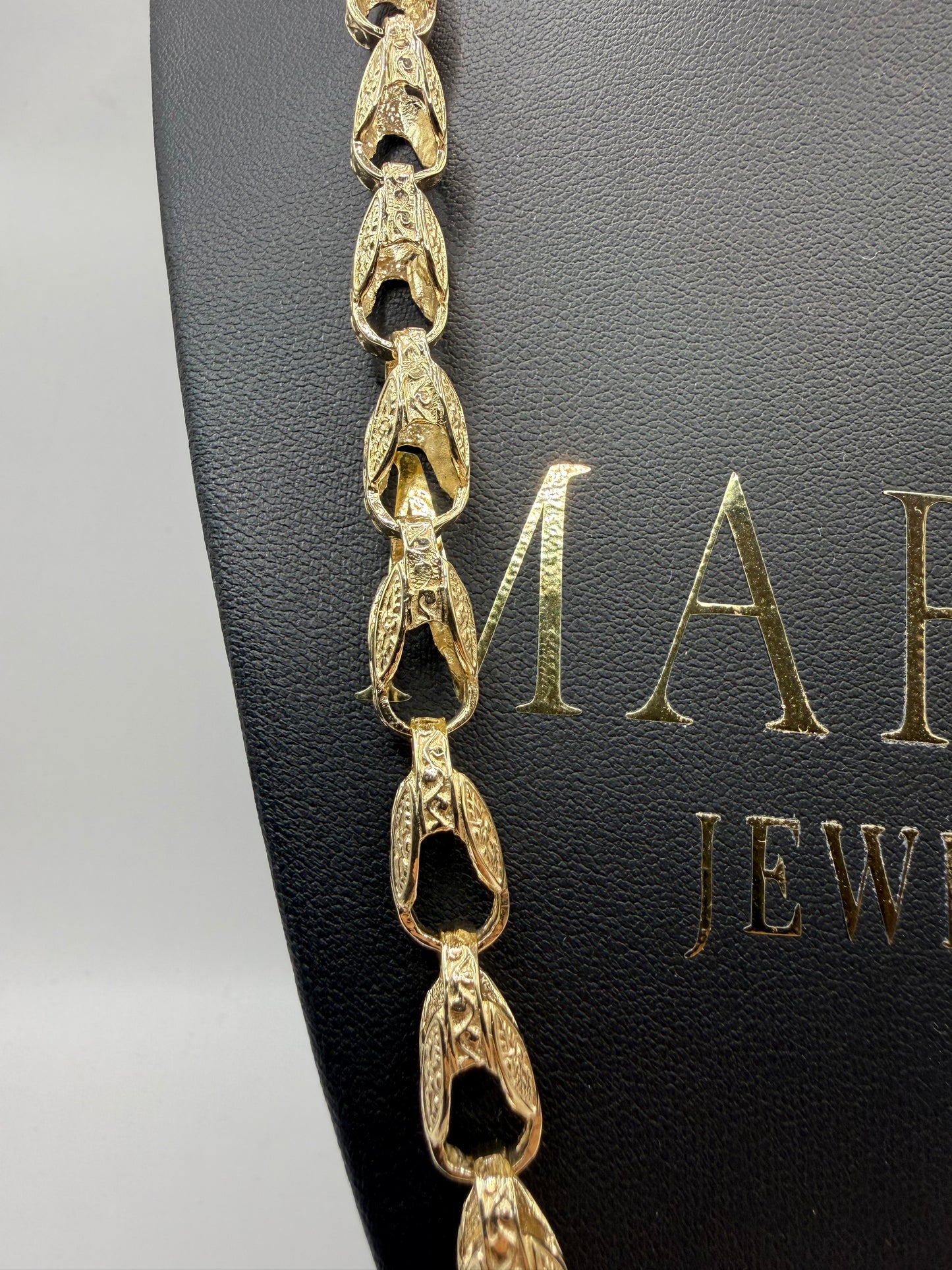 9ct Gold Tulip Chain 24.5" 8mm 58.65g