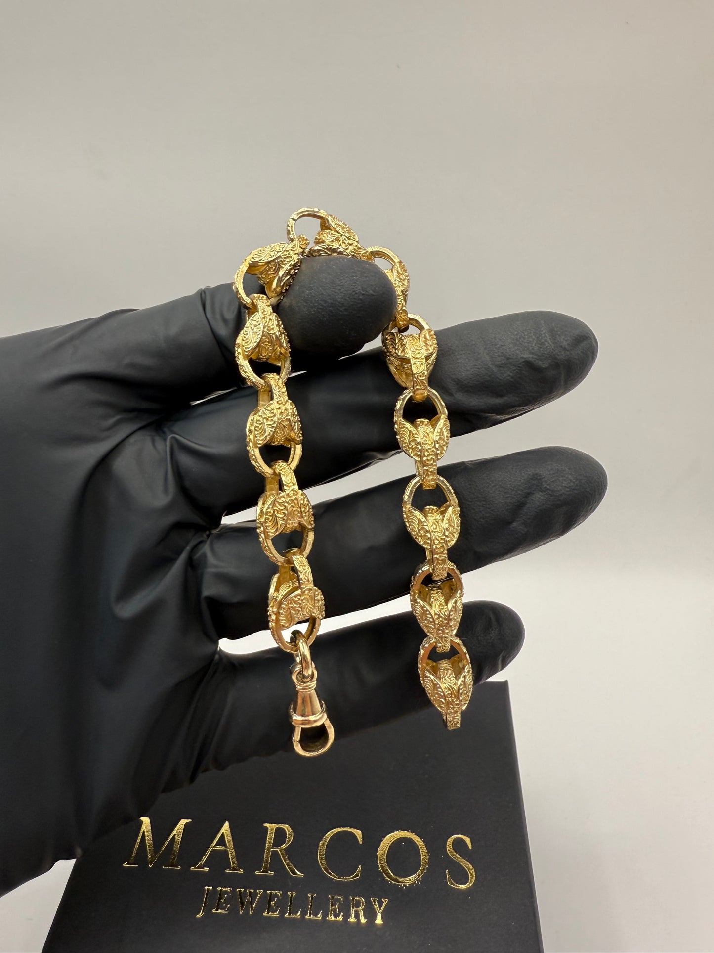 9ct Gold Tulip Bracelet 8" 10mm 28.08g