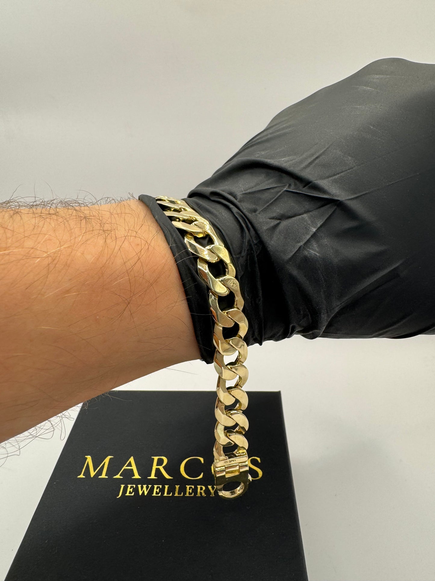 9ct Solid Gold Curb Bracelet 7.65” 11mm 29.4g