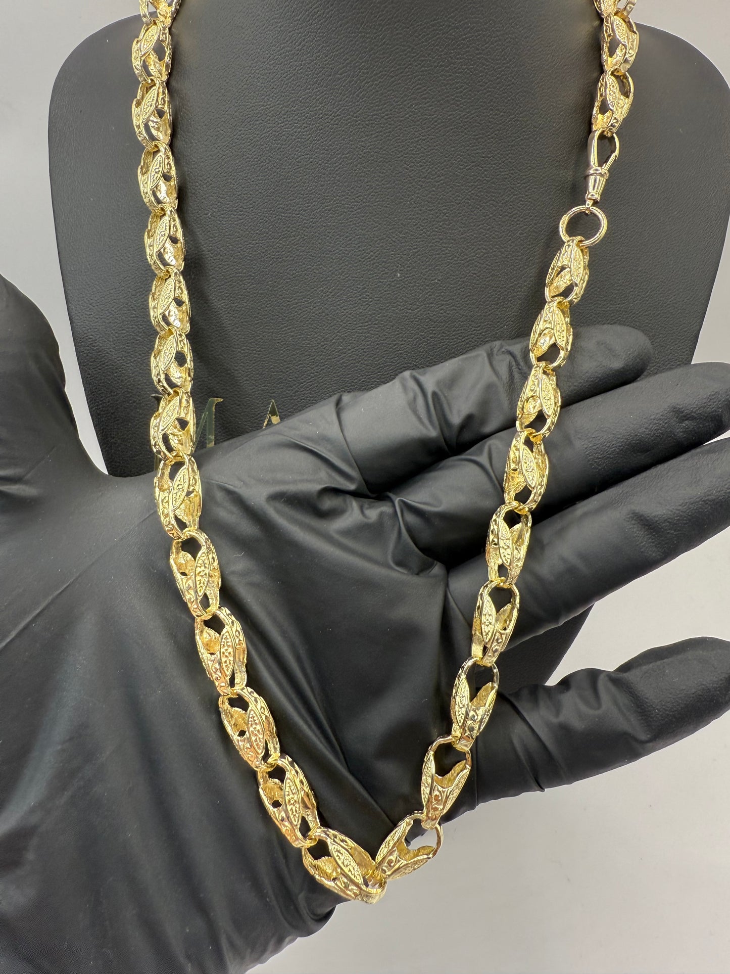 9ct Gold Tulip Chain 22.5” 8mm 50.4g