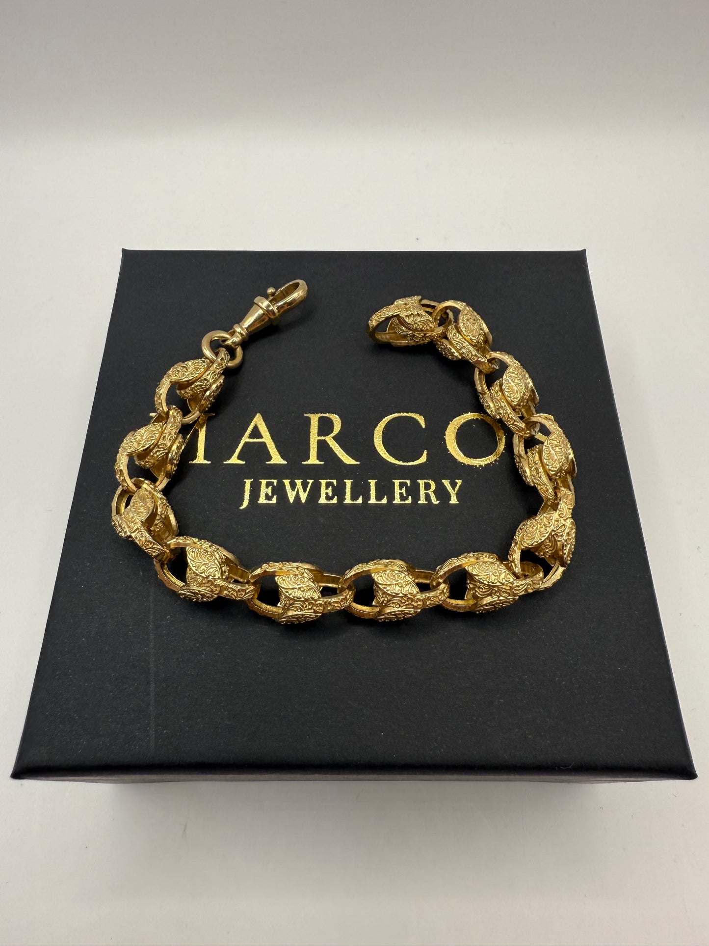 9ct Gold Tulip Bracelet 8" 10mm 28.08g
