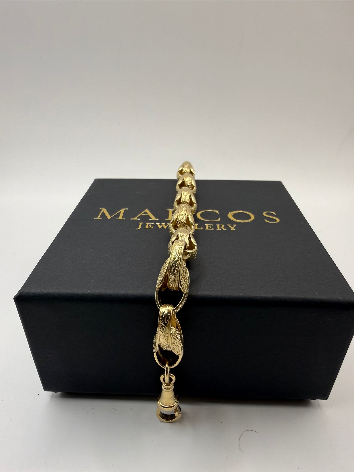 9ct Gold Tulip Bracelet 8.75" 9mm 26.6g