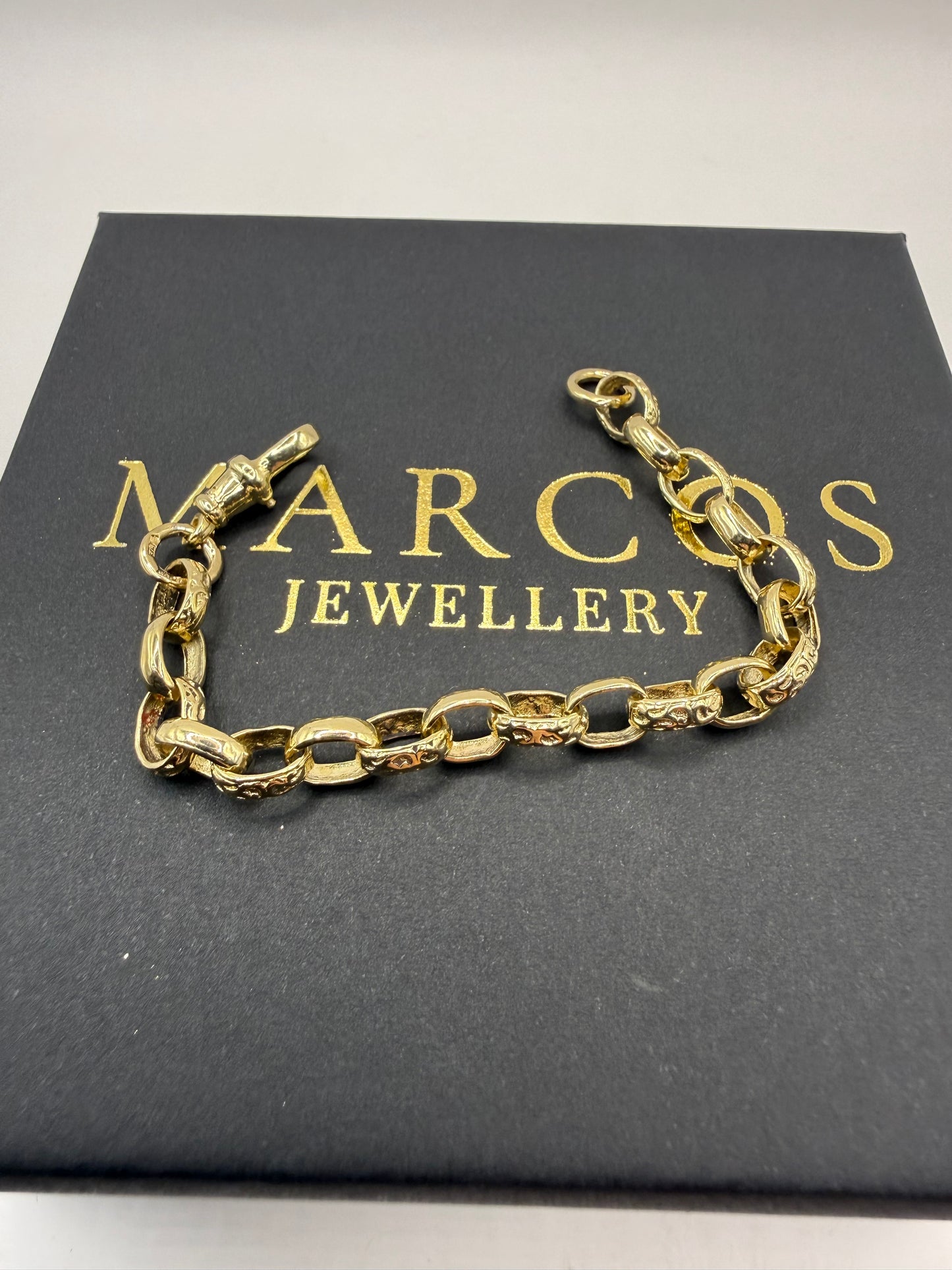 9ct Gold Belcher Bracelet 5.4” 6mm 7.4g