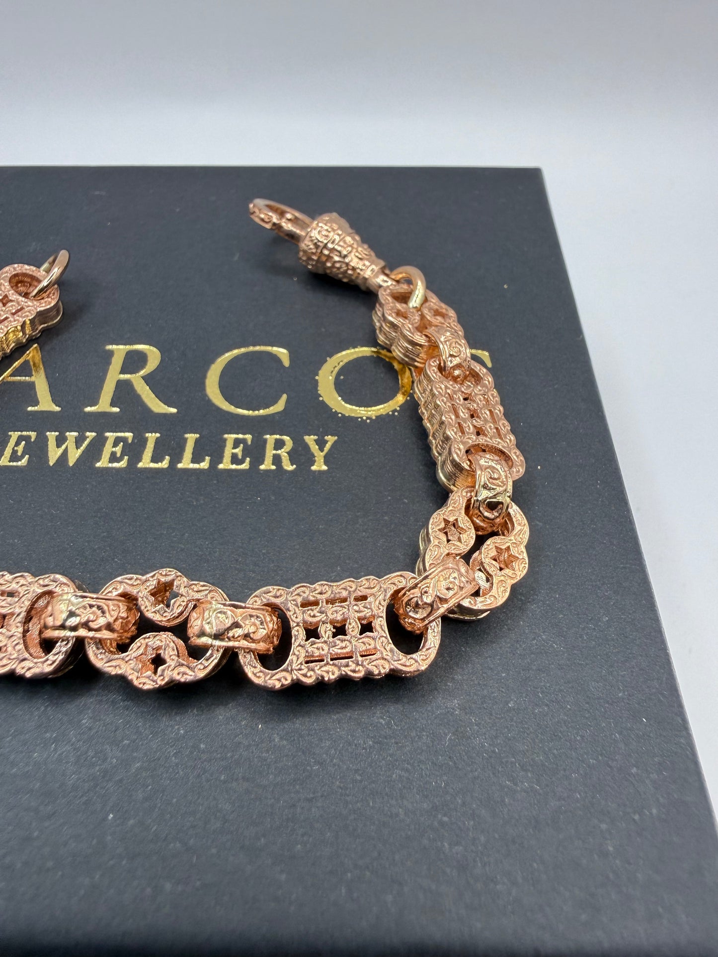 9ct Gold Stars & Bars Bracelet 7.5" 10mm 25.3g