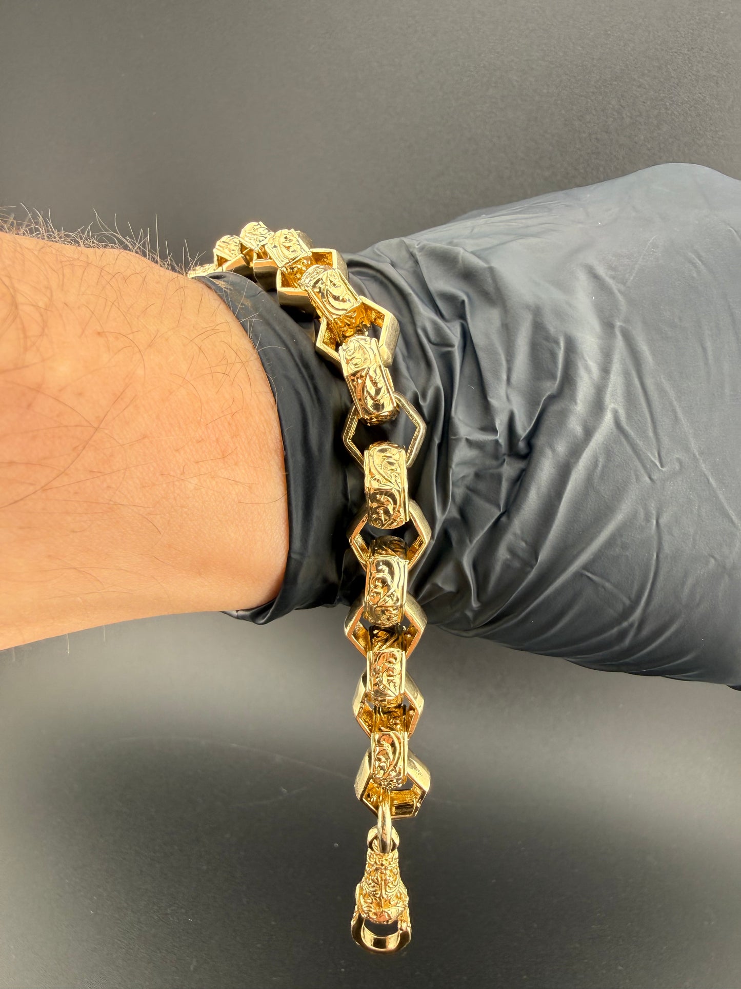 9ct Gold Hexagon Belcher Bracelet 8.5" 11mm 33.68g