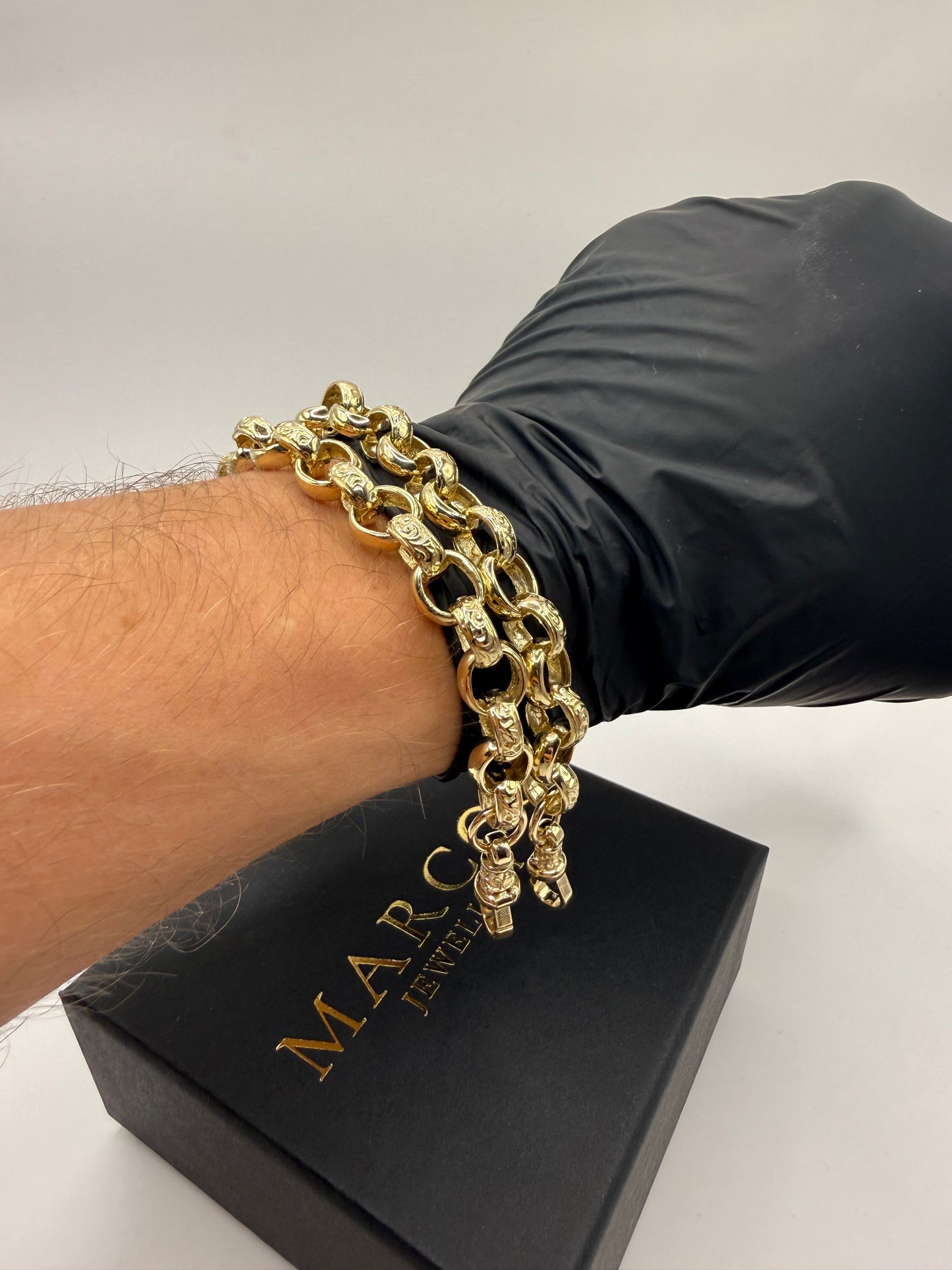 9ct Gold Belcher Bracelet 8.5" 10-11mm 24.3g