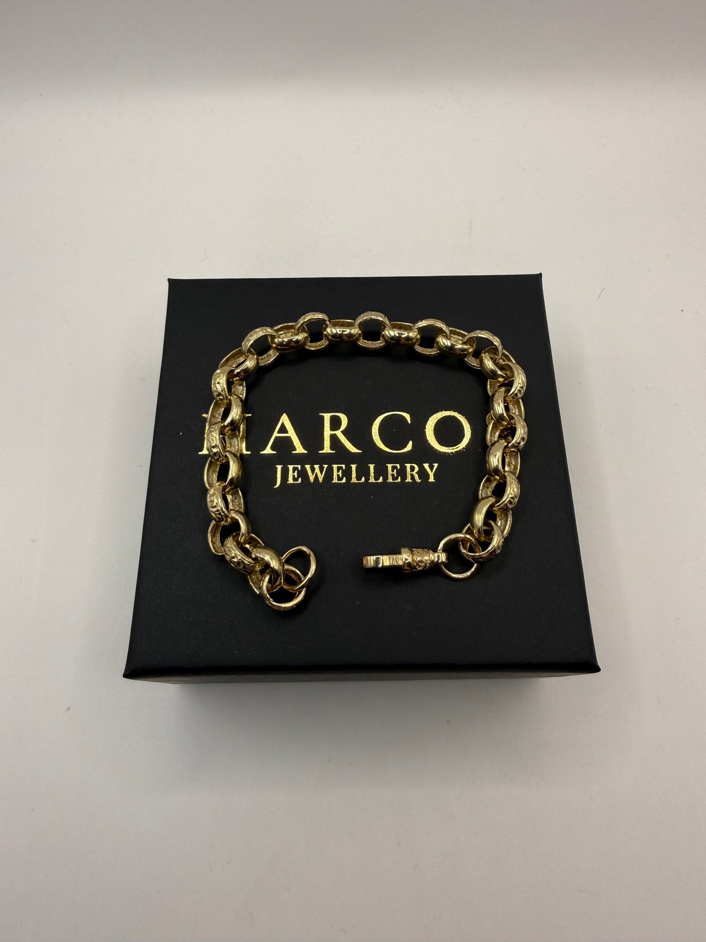 9ct Gold Belcher Bracelet 9" 10mm 26.54g