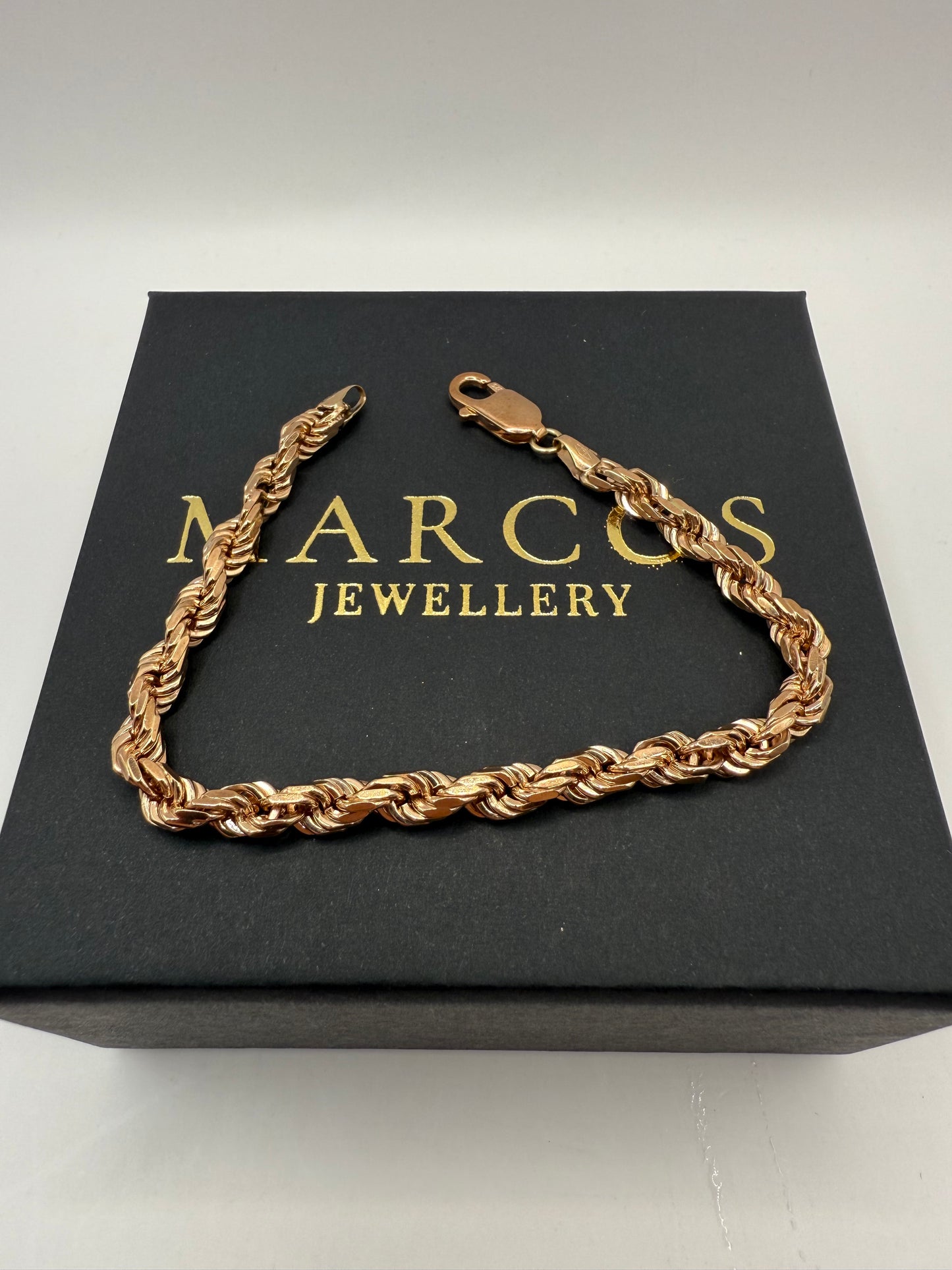 9ct Solid Gold Rope Bracelet 8" 5-6mm 18.59g