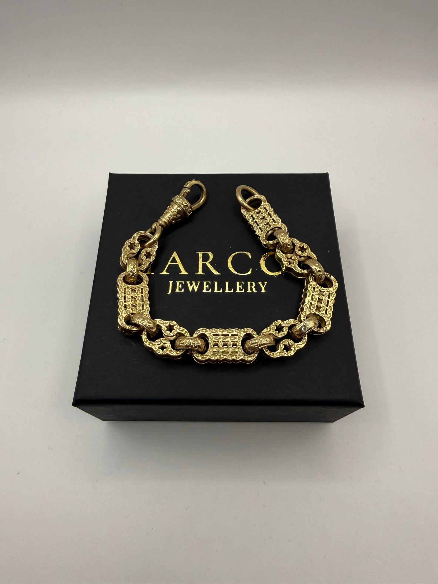 9ct Gold Stars & Bars Bracelet 9" 12mm 52.3g
