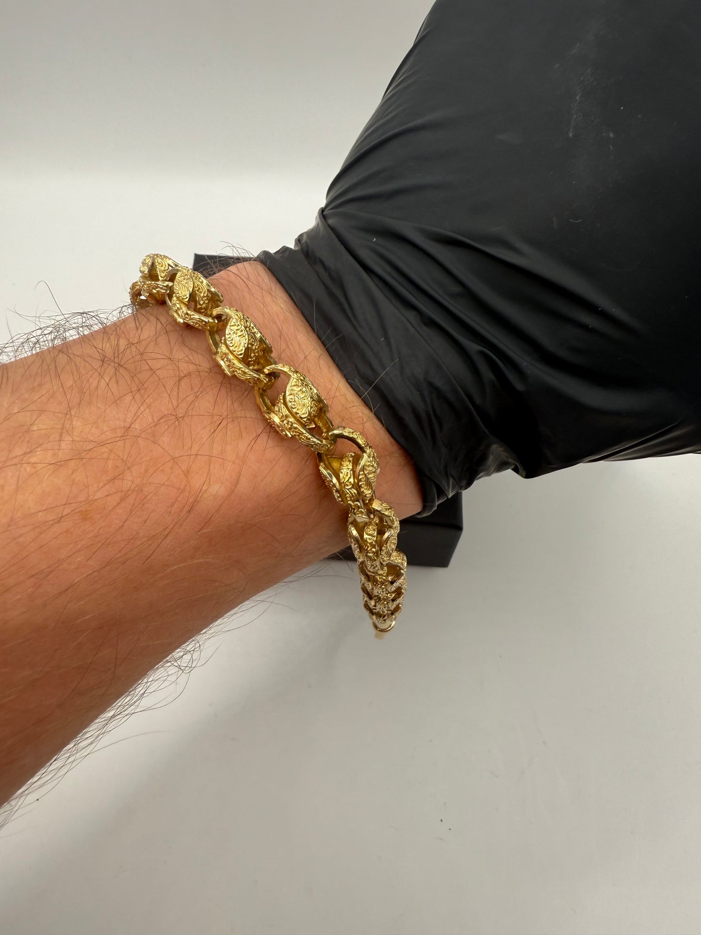 9ct Gold Tulip Bracelet 8" 10mm 28.08g