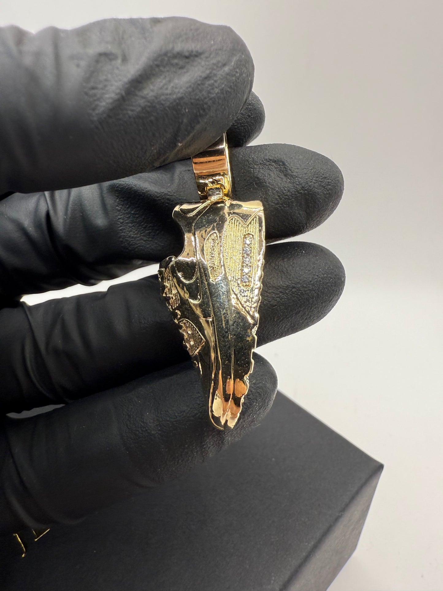 9ct Solid Gold Nike Shoe Pendant 1.9” 16.39g