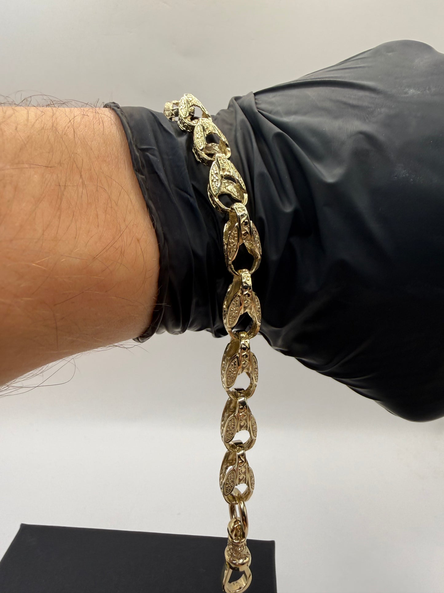 9ct Gold Tulip Bracelet 8.6" 8mm 21.6g