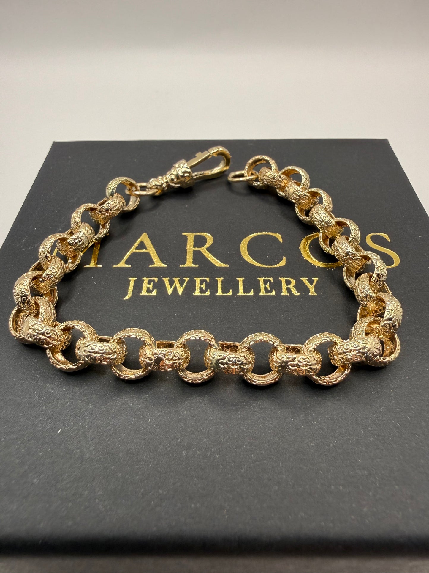 9ct Gold Belcher Bracelet 8" 8.5mm 20.95g