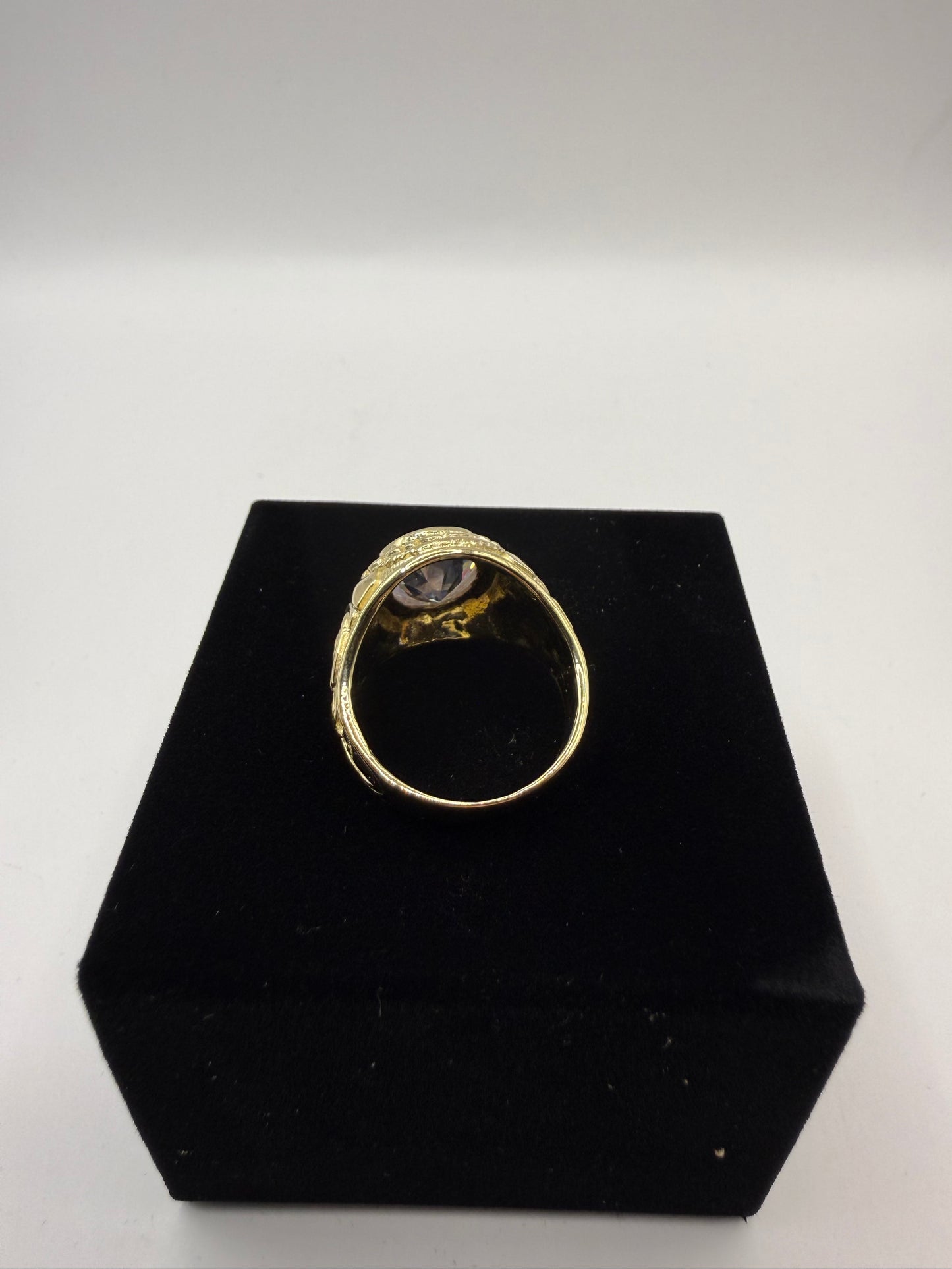 9ct Gold College Ring Size V-W 12.48g
