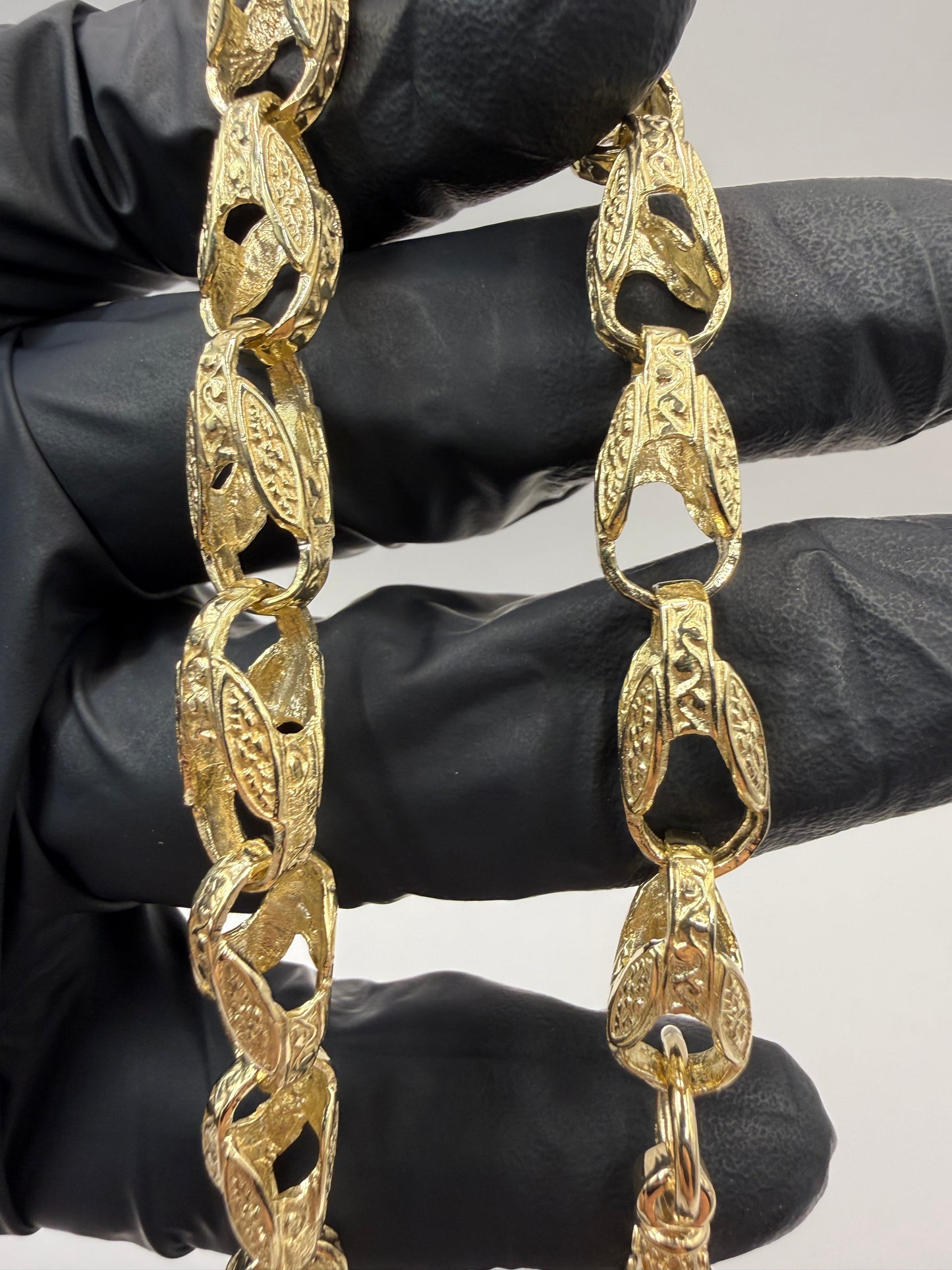 9ct Gold Tulip Bracelet 9.25" 8/9mm 22.21g