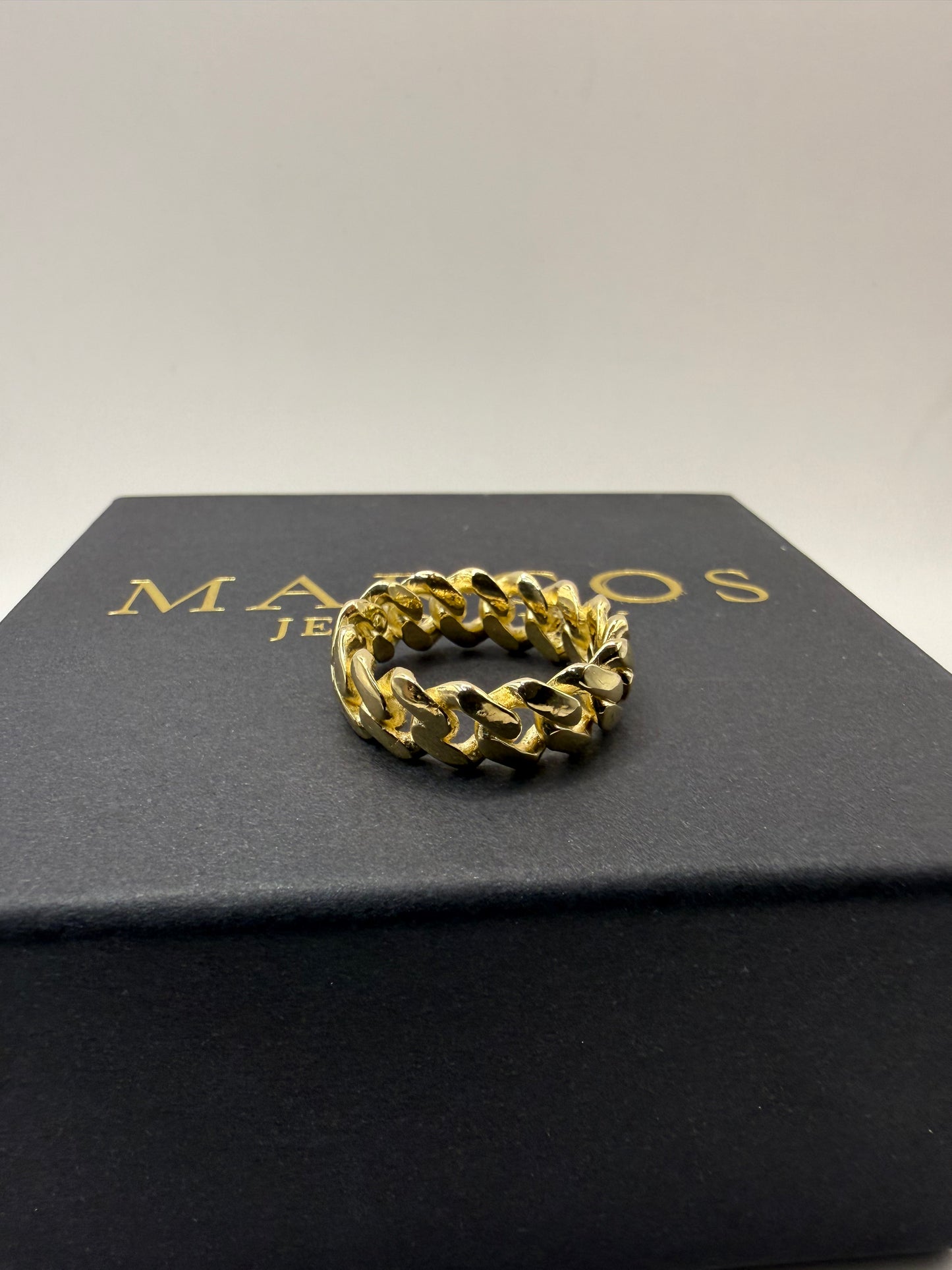 9ct Gold Cuban Ring Size U-V 9.71g