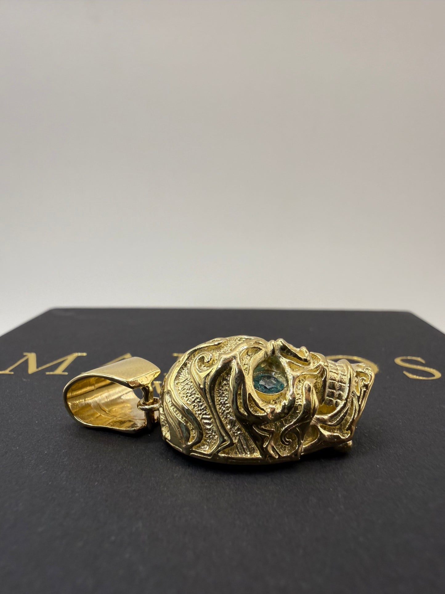 9ct Gold Skull Pendant 1.5" 19mm 6mm bale 7.4g