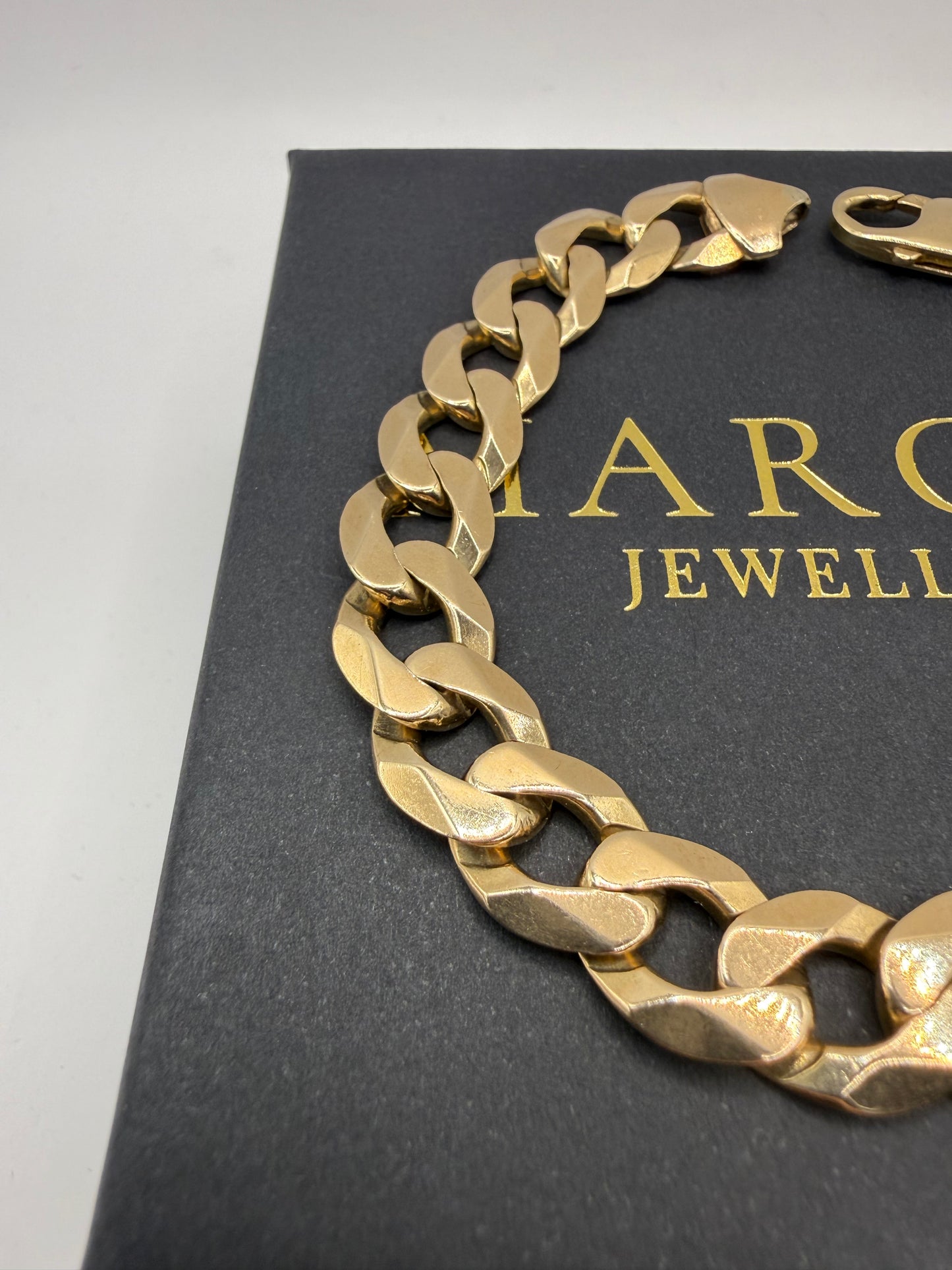 9ct Gold Curb Bracelet 9" 11/12mm 35.48g