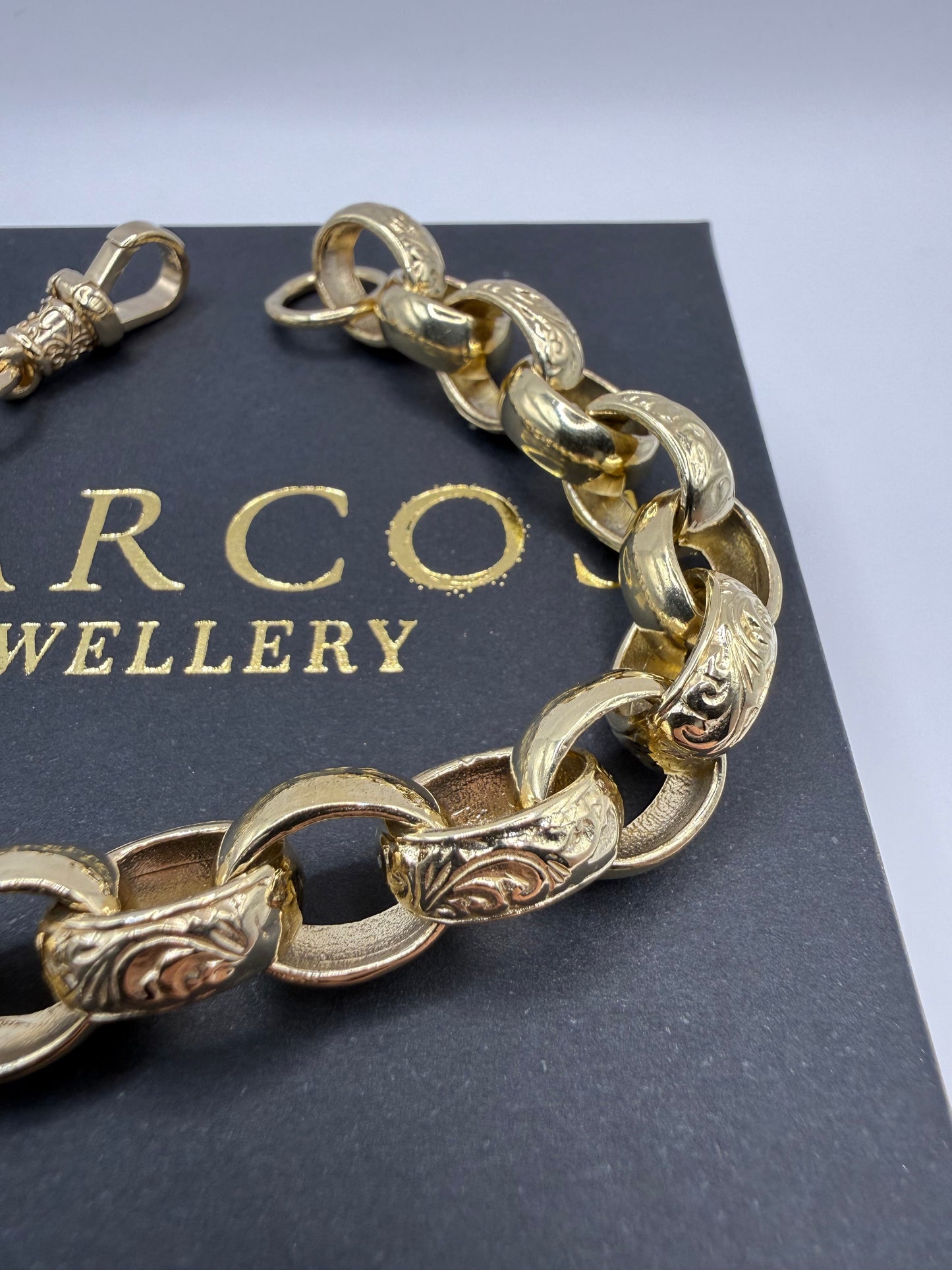 9ct Gold Belcher Bracelet 9.25" 12mm 49.89g