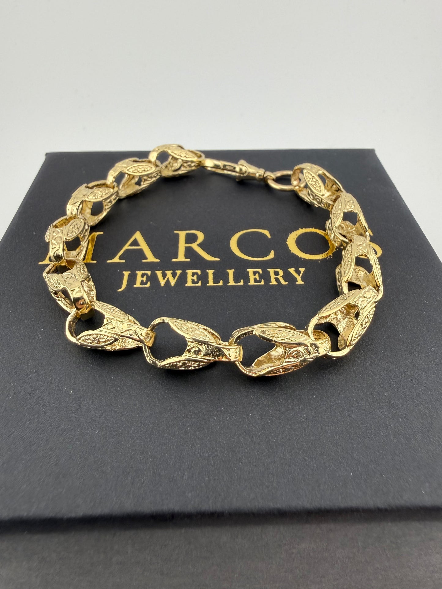 9ct Gold Tulip Bracelet 8.25" 8mm 18.75g