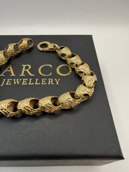 9ct Gold Acorn Bracelet 8.25" 9/10mm 30.5g