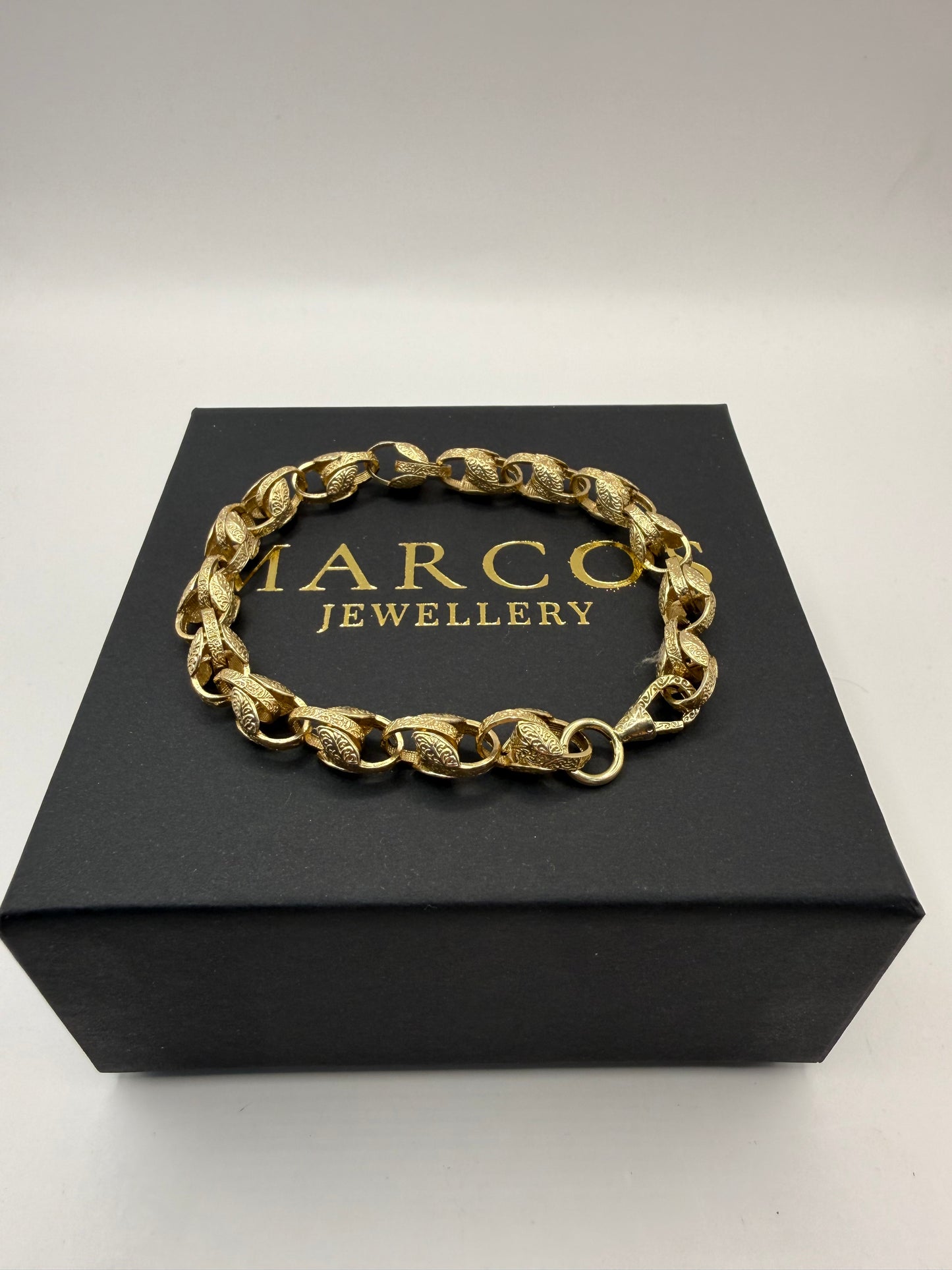 9ct Gold Tulip Bracelet 8.75" 8mm 15.67g