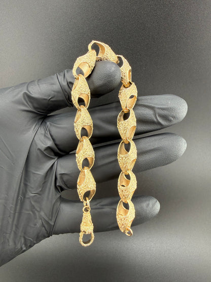 9ct Gold Acorn Bracelet 8.75" 11mm 29.39g