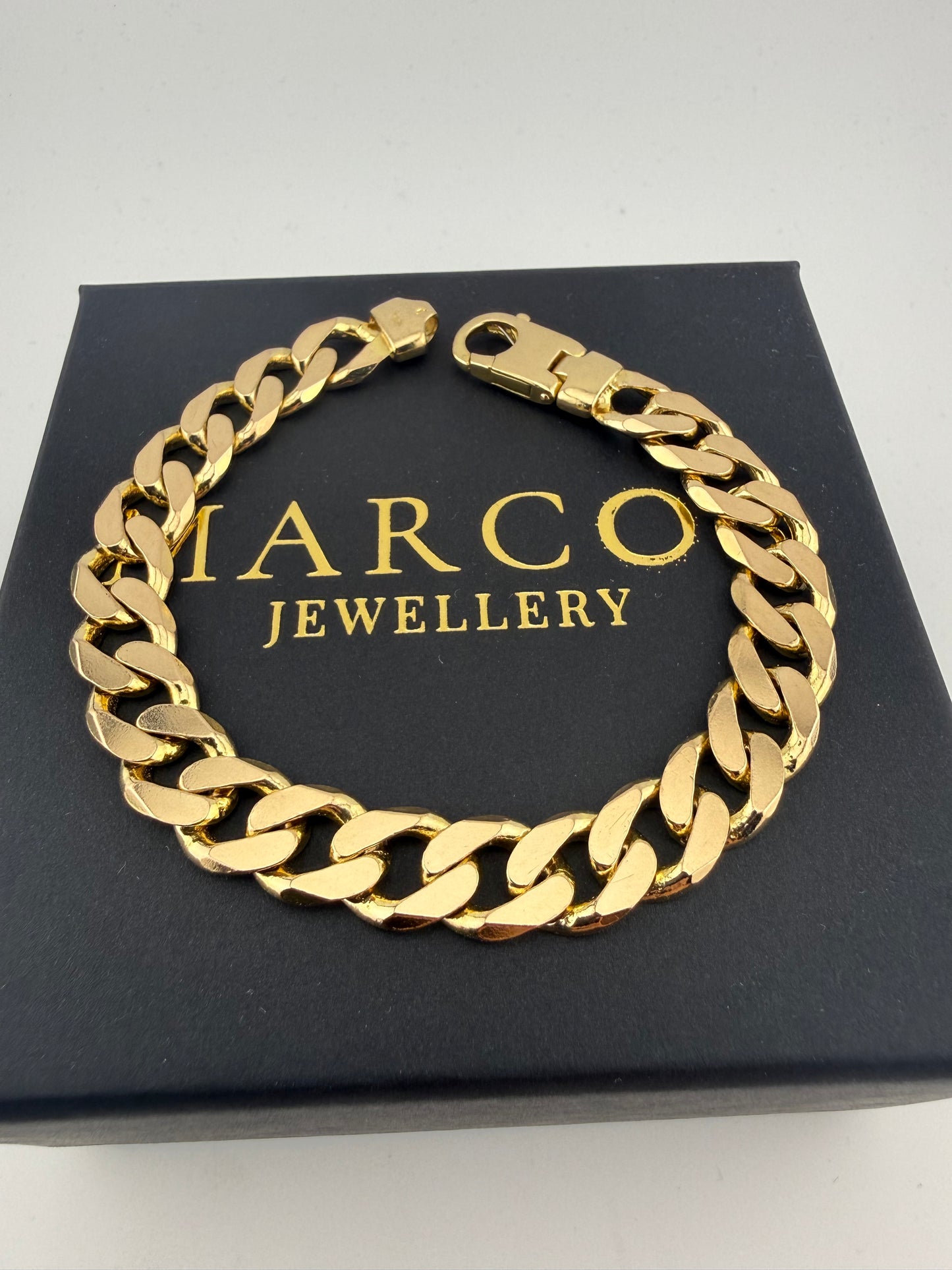9ct Gold Curb Bracelet 8.75” 11mm 37.6g