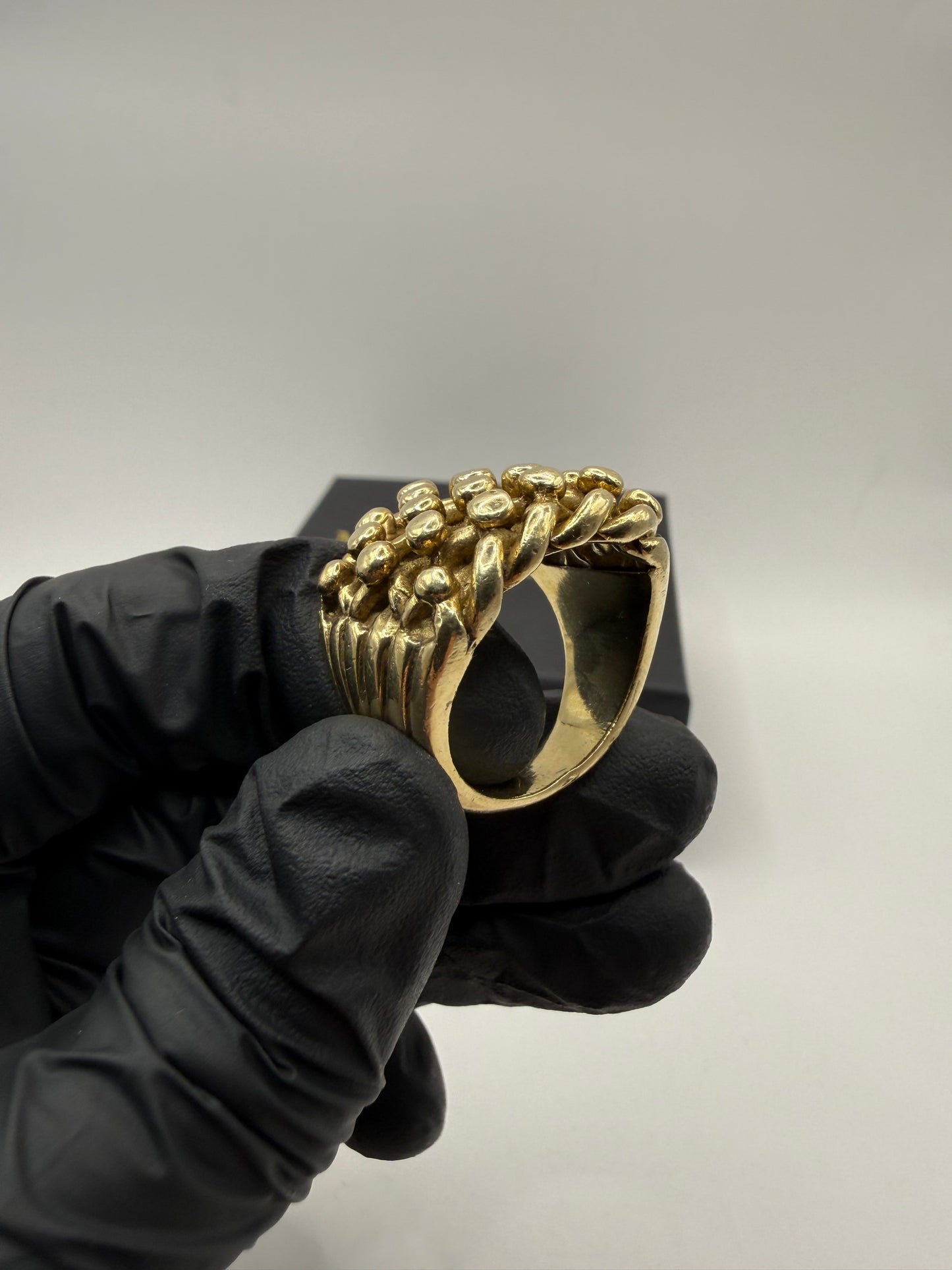 9ct Gold Keeper Ring Size Z 38.33g