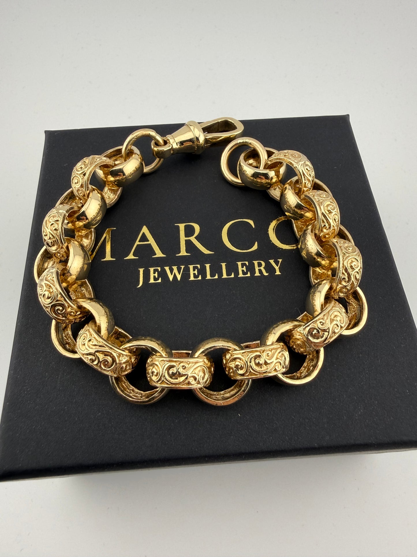 9ct Gold Belcher Bracelet 9.5” 15mm 63.95g