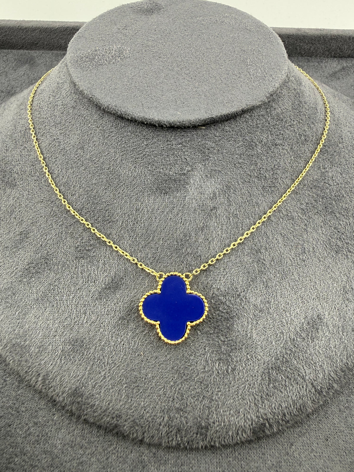 9ct Gold Clover Style Necklace 19.5" Blue