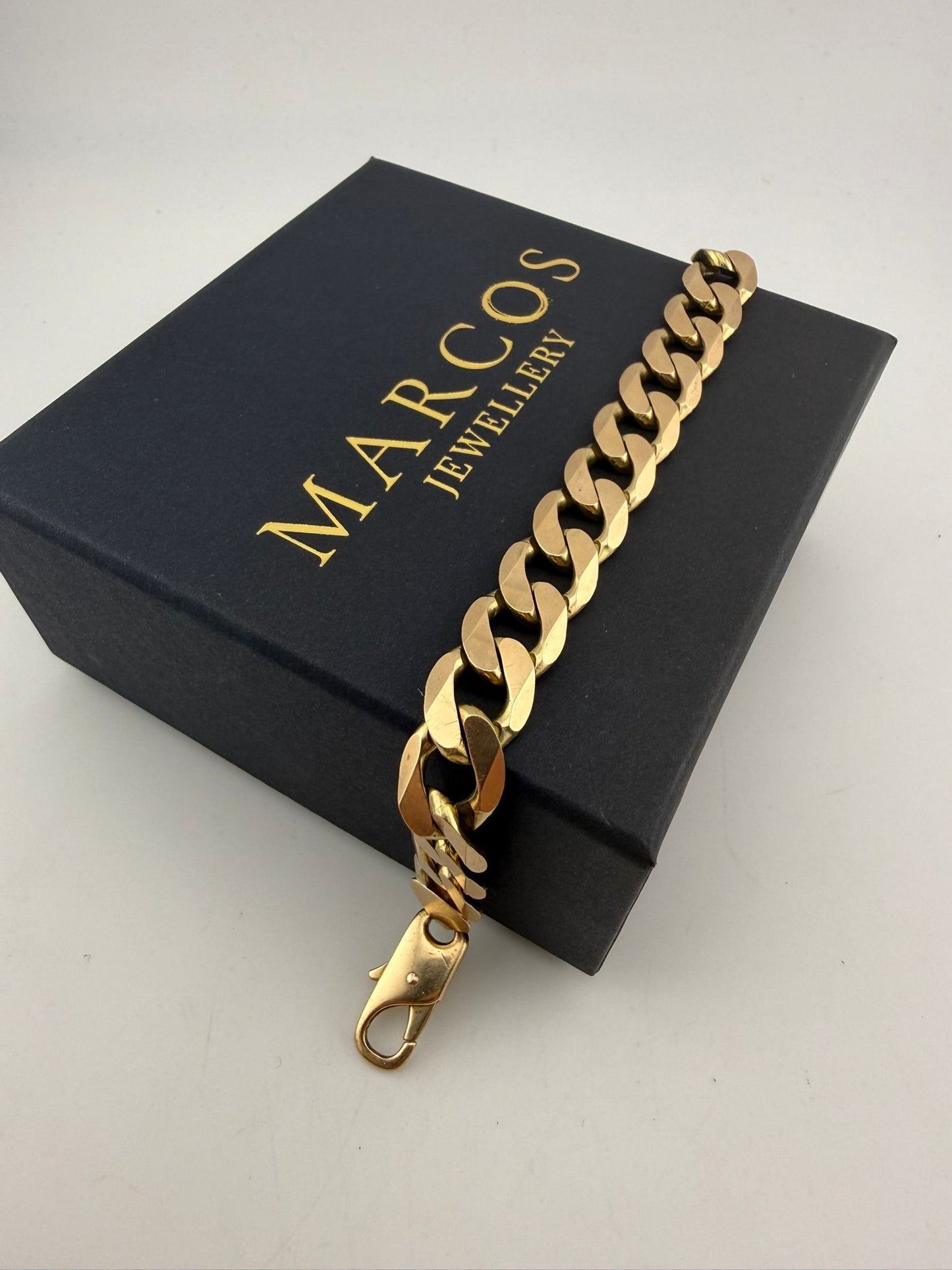 9ct Gold Curb Bracelet 8.75" 11.5mm 35.5g