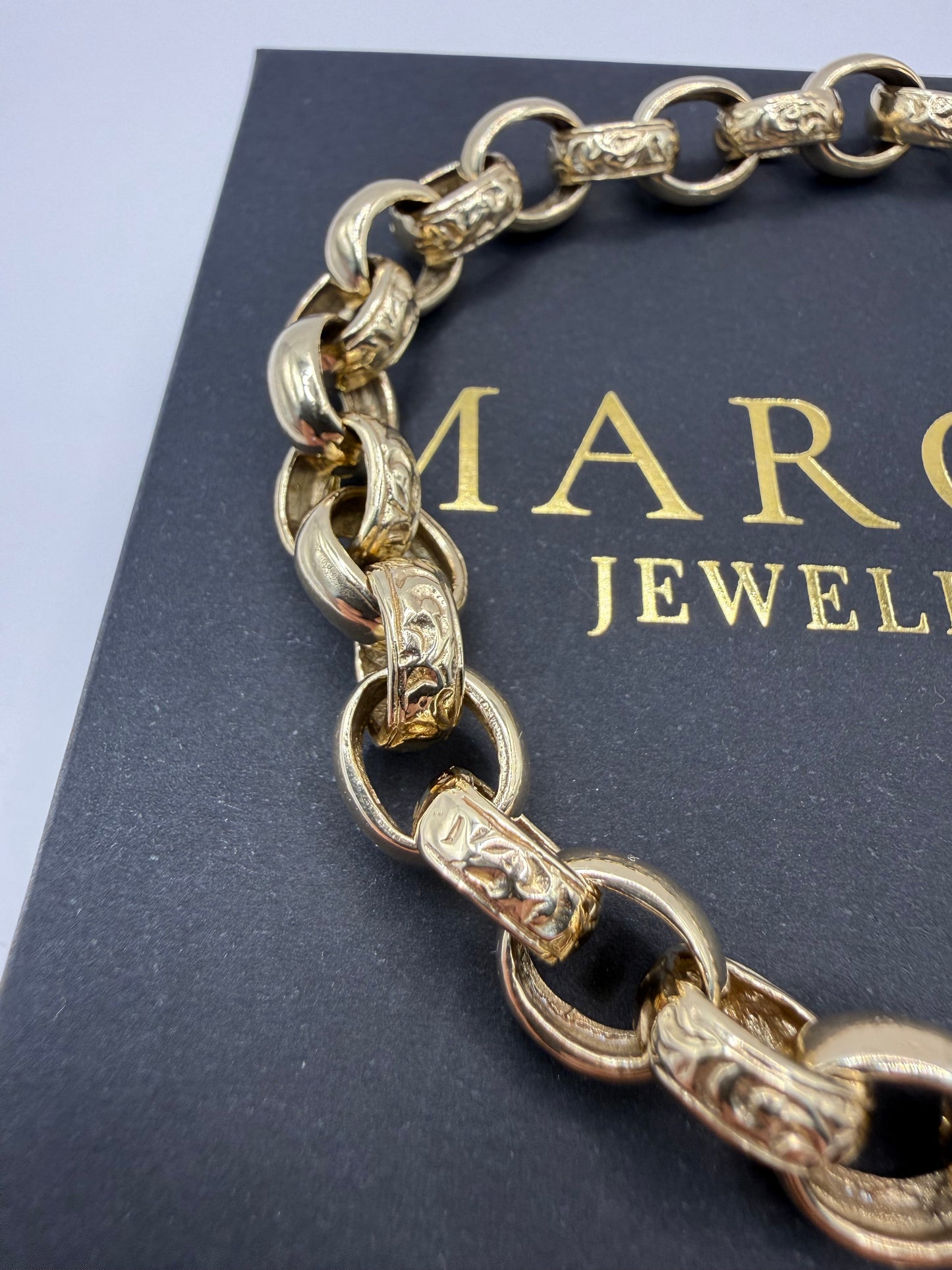 9ct Gold Belcher Bracelet 9.6" 10-11mm 29.1g