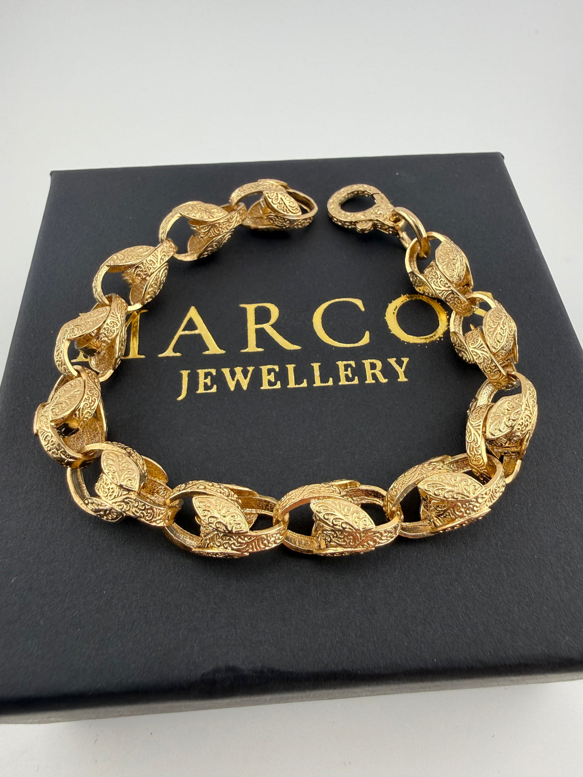 9ct Gold Tulip Bracelet 8.25" 10mm 23.3g