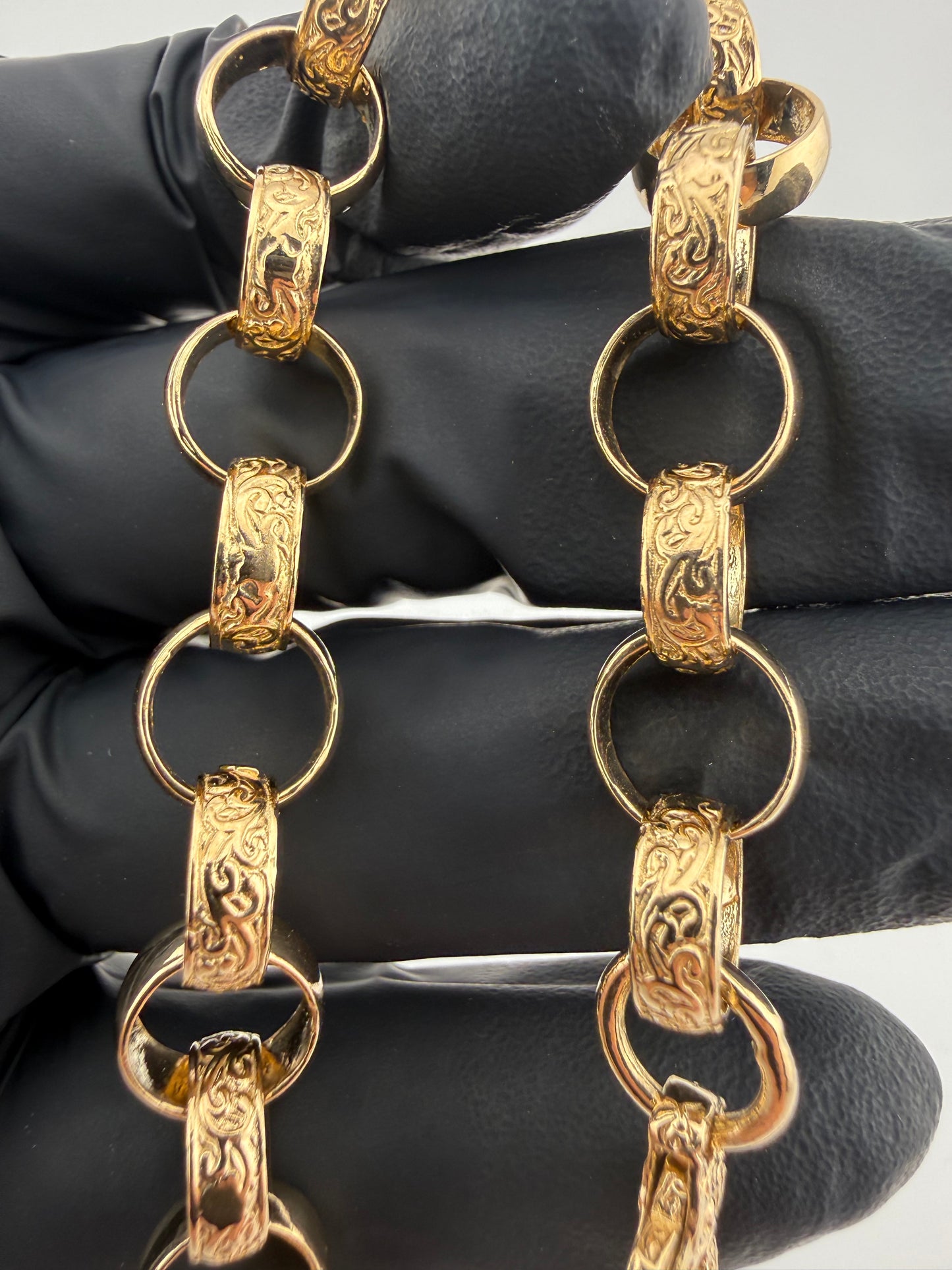 9ct Gold Belcher Bracelet 7.75" 10mm 17.11g
