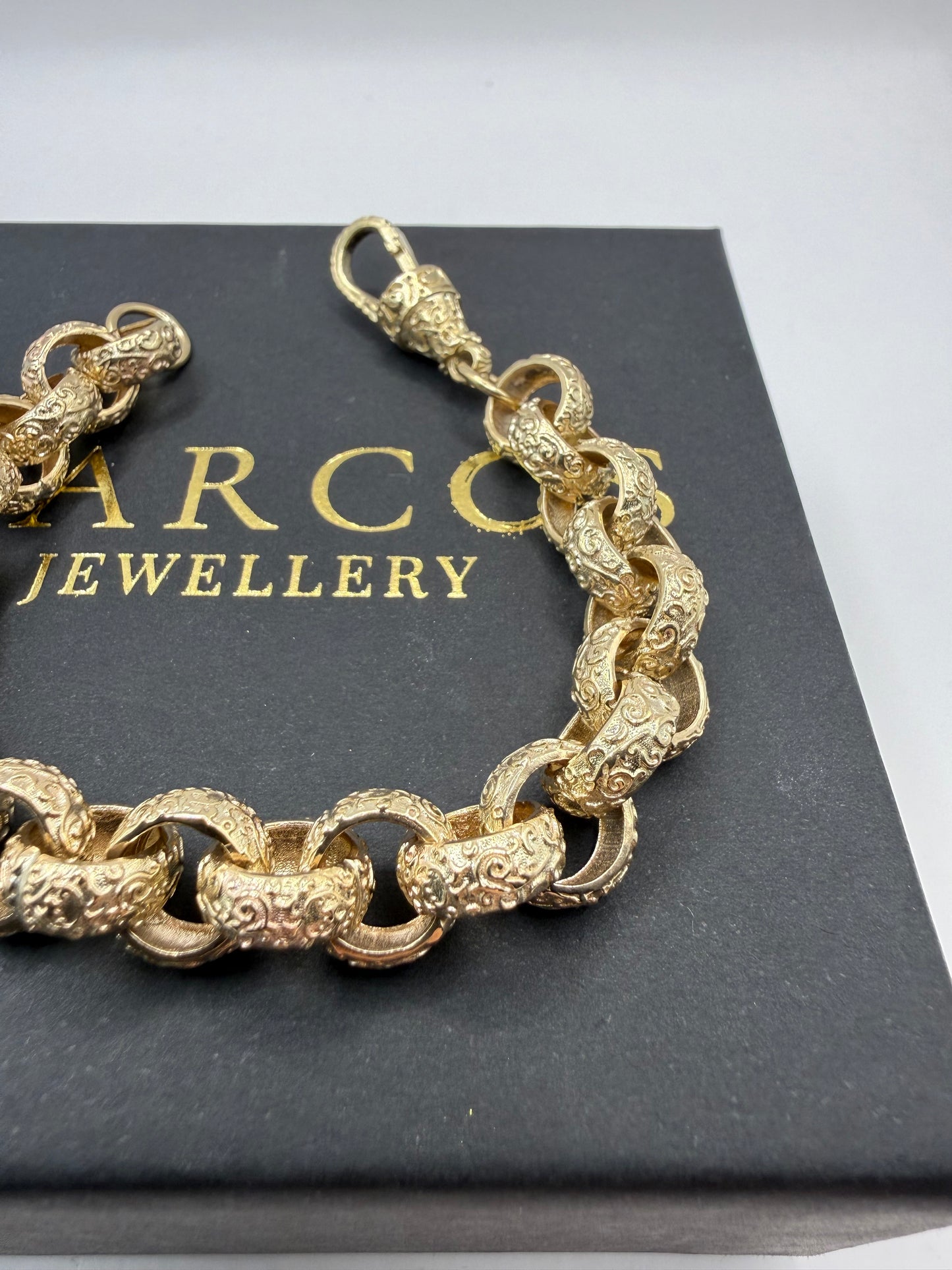 9ct Gold Belcher Bracelet 7.75" 11mm 33g