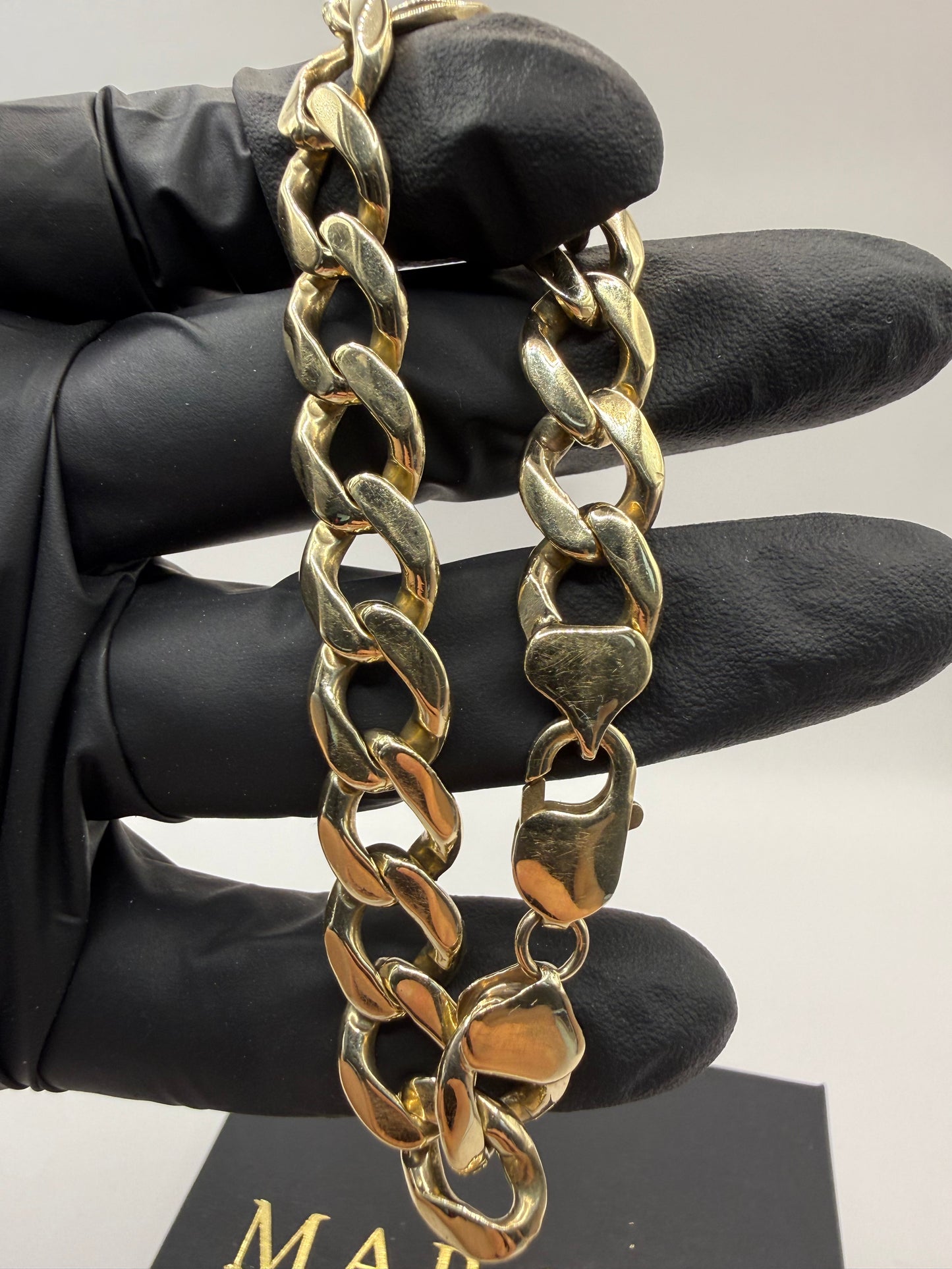 9ct Gold Curb Bracelet 8.2" 11mm 32.55g