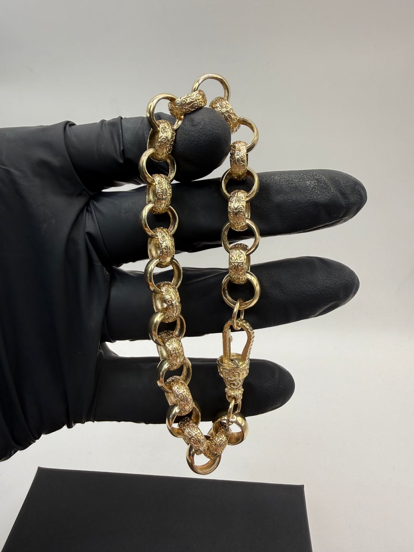 9ct Gold Belcher Bracelet 9" 11mm 25.2g