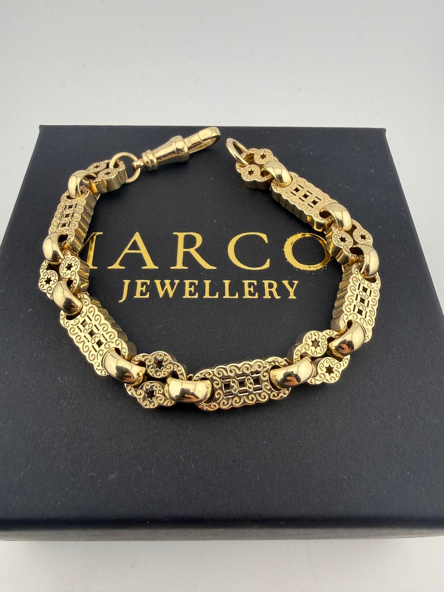 9ct Gold Stars & Bars Bracelet 8.5" 11mm 29.1g