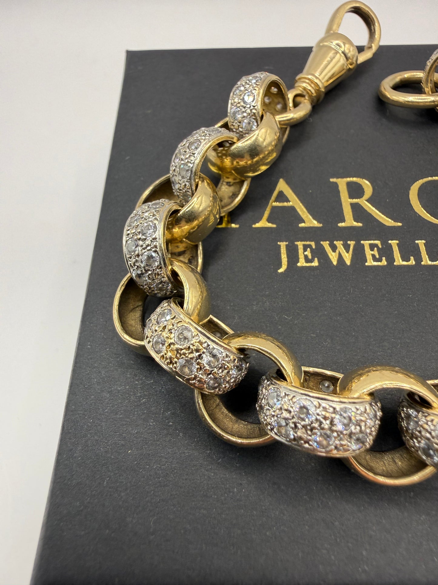 9ct Gold CZ Belcher Bracelet 9.5" 14mm 61.11g