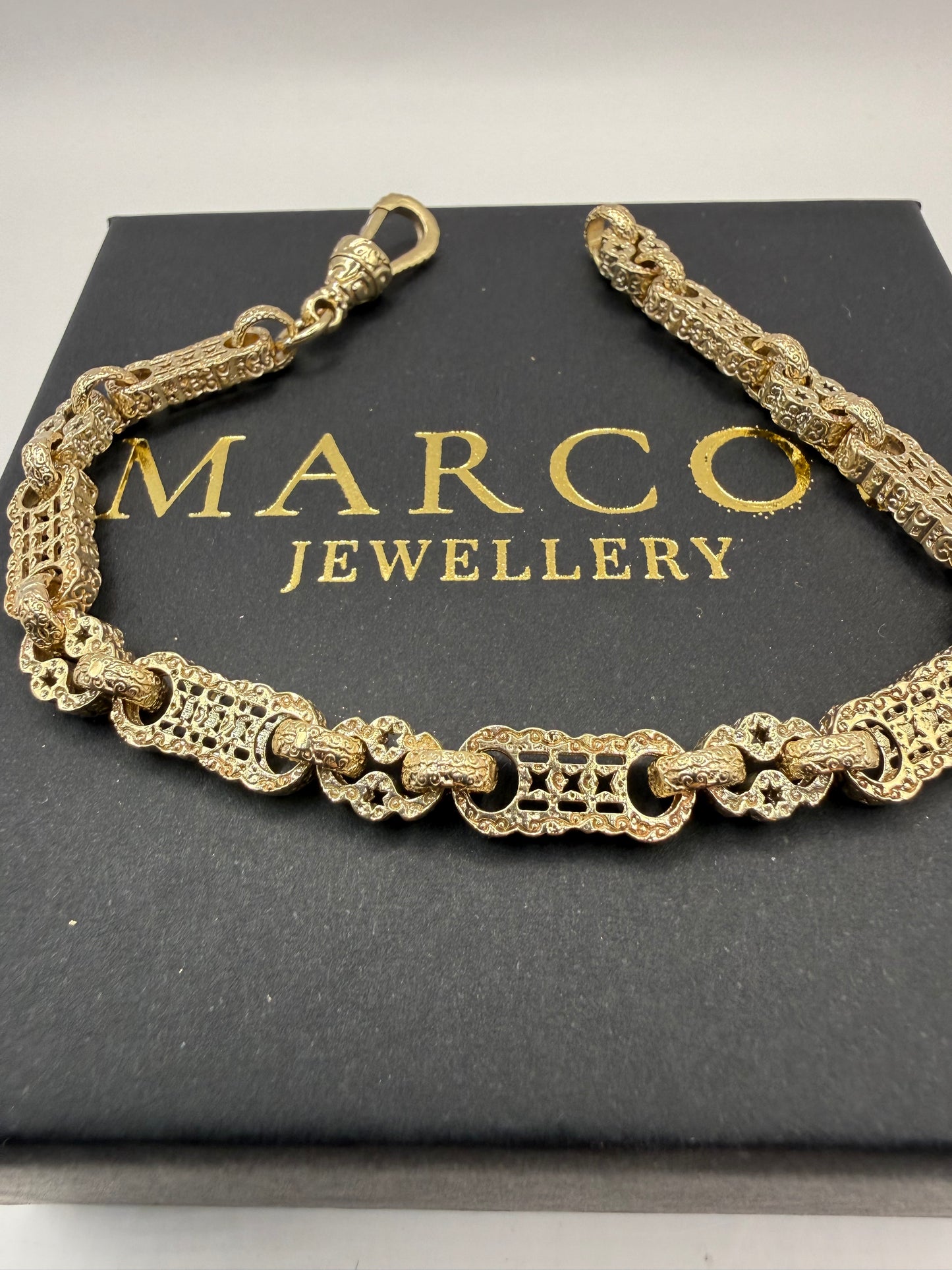 9ct Gold Stars & Bars Bracelet 9" 7mm 23.38g