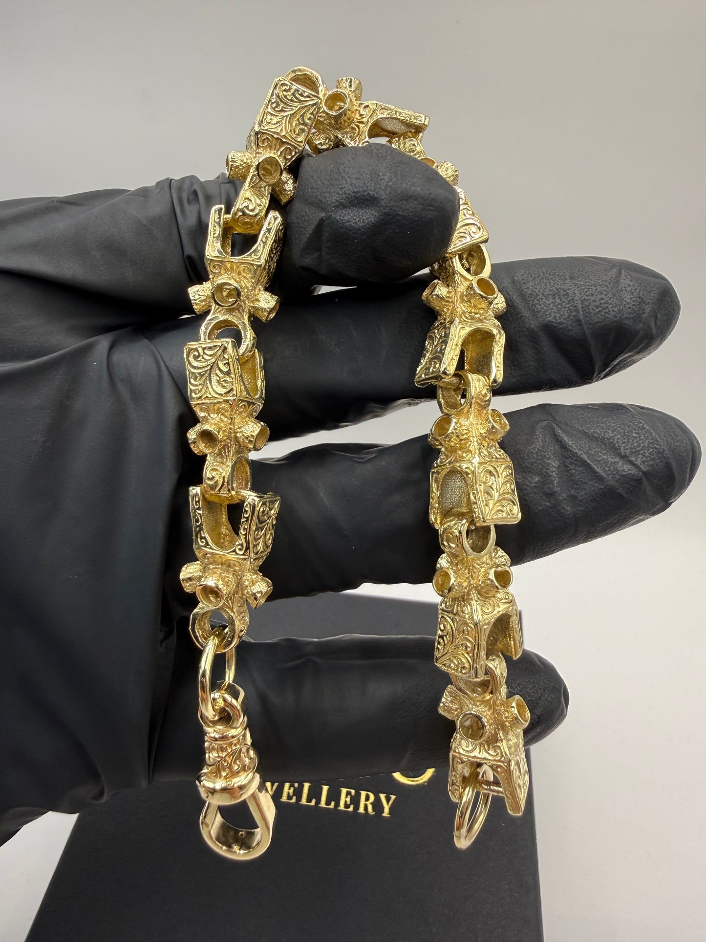 9ct Gold Lego Bracelet 9" 12mm 44.47g