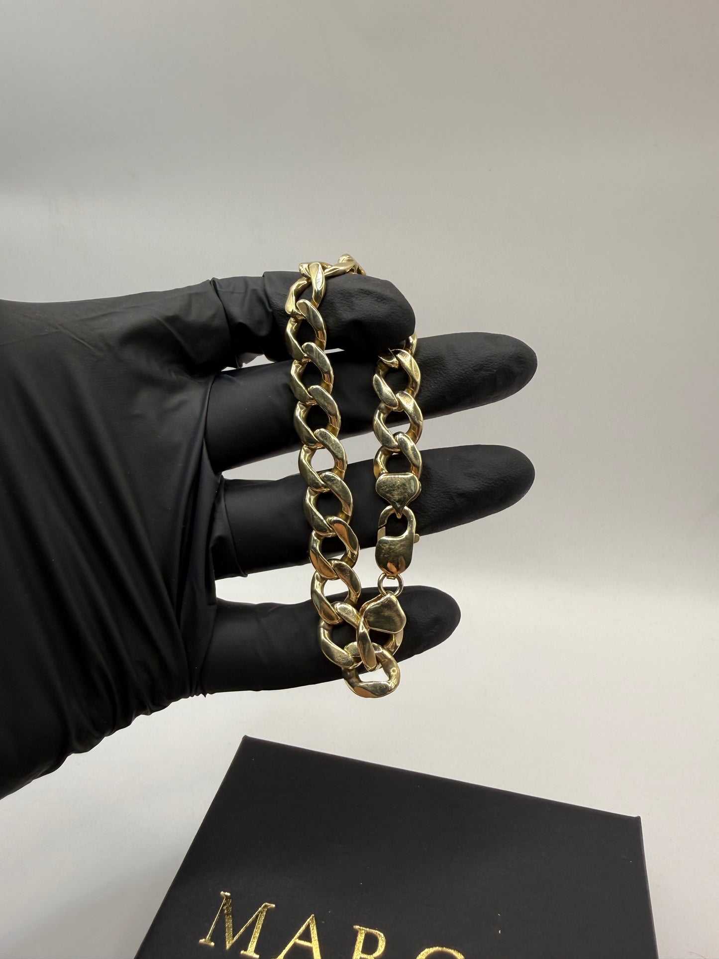 9ct Gold Curb Bracelet 8.2" 11mm 32.55g