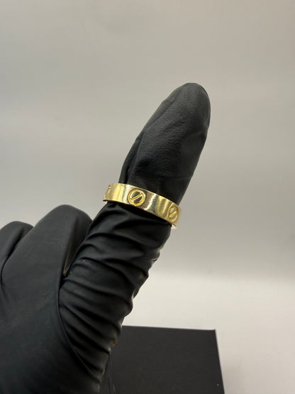 9ct Gold Designer Style Ring