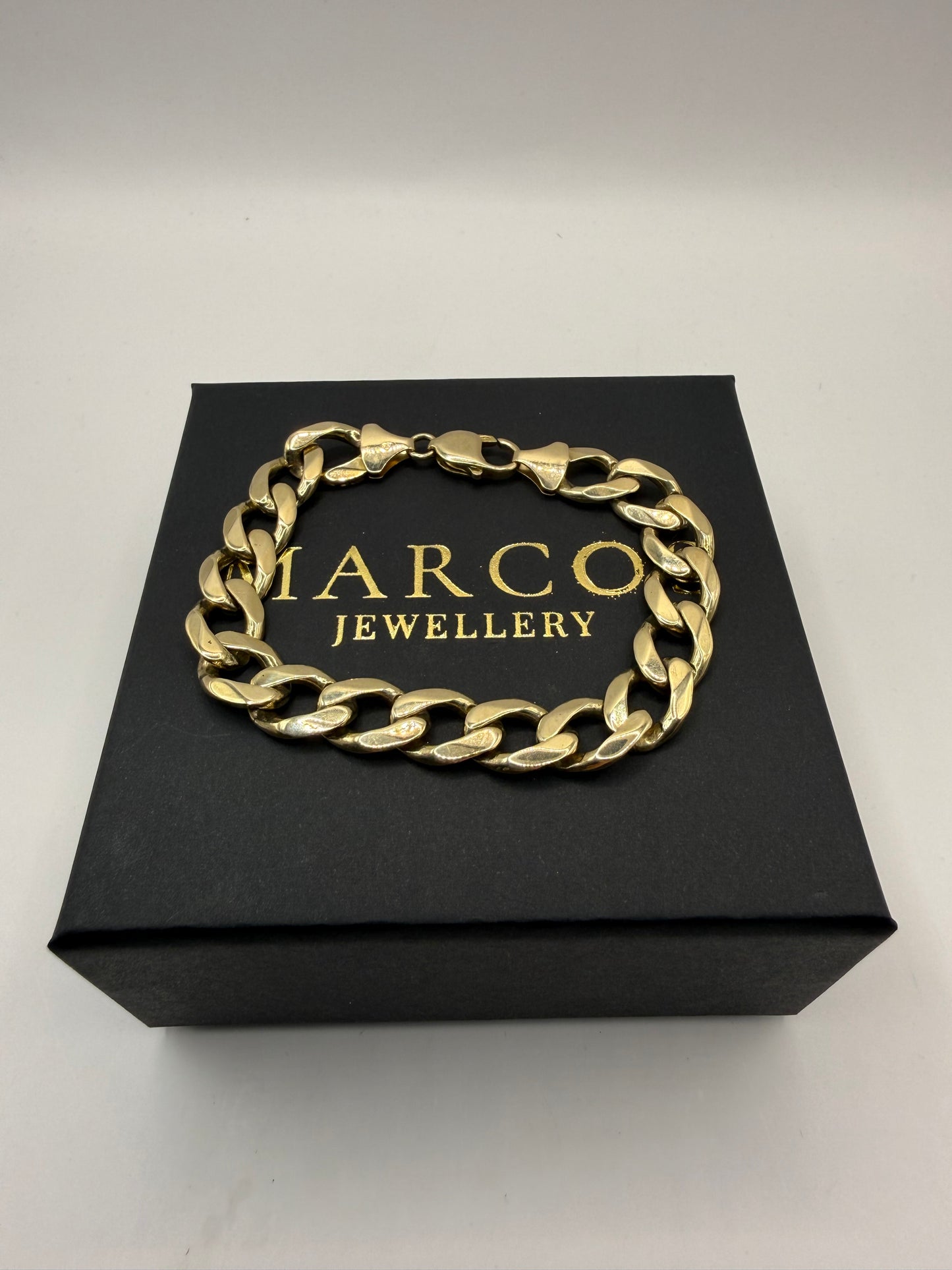 9ct Gold Curb Bracelet 8.1" 11mm 33.53g
