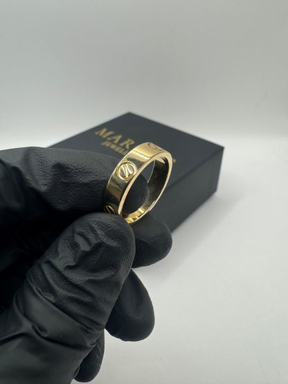 9ct Gold Designer Style Ring Size V-W 7.3g