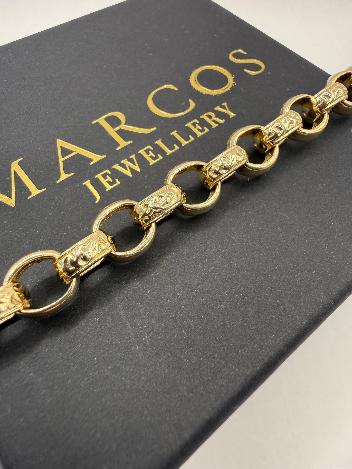 9ct Gold Belcher Bracelet 9.6" 10-11mm 29.1g